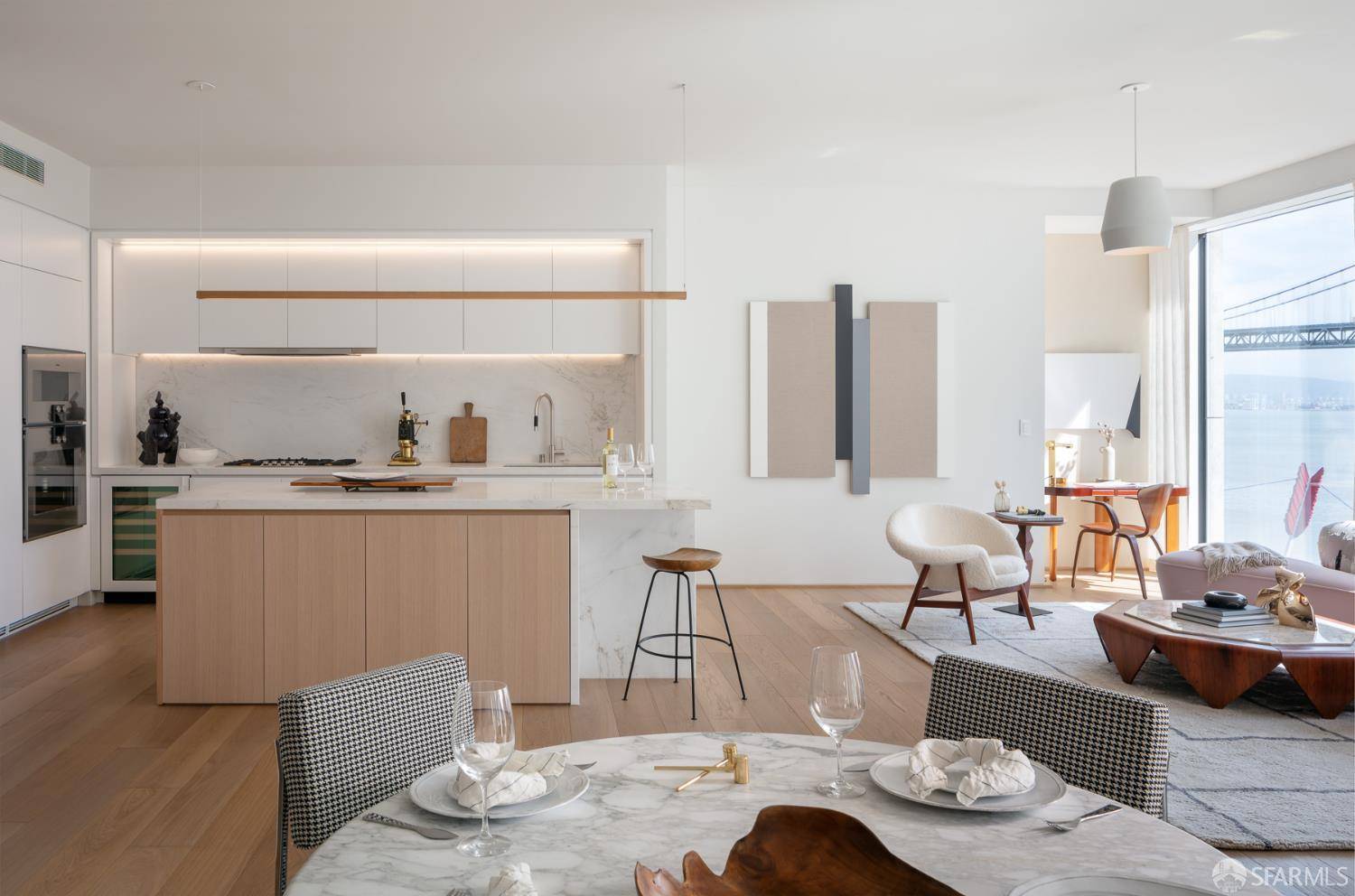 San Francisco, CA 94105,1 Steuart LN #803