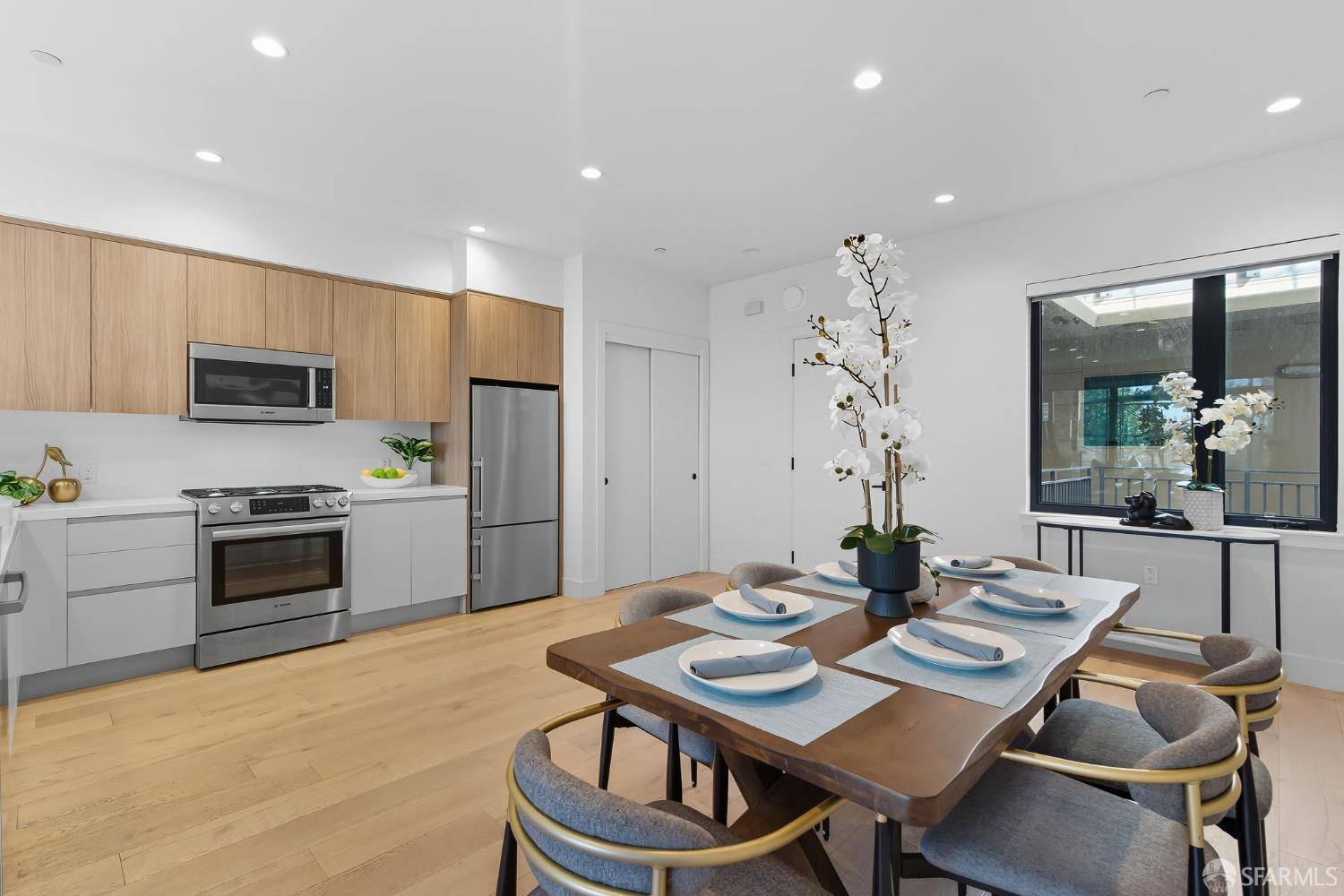 Berkeley, CA 94702,2747 San Pablo AVE #406