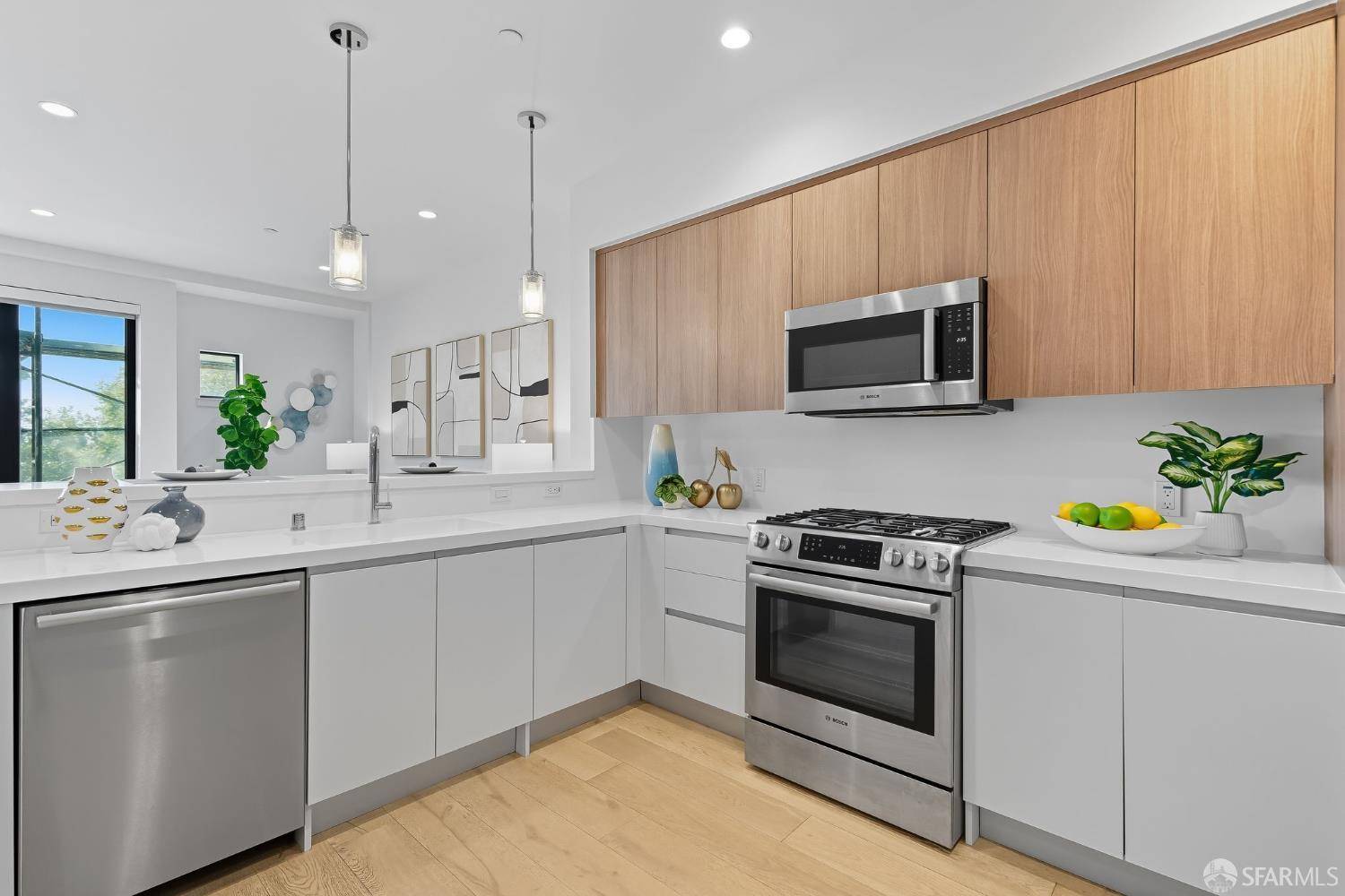 Berkeley, CA 94702,2747 San Pablo AVE #406