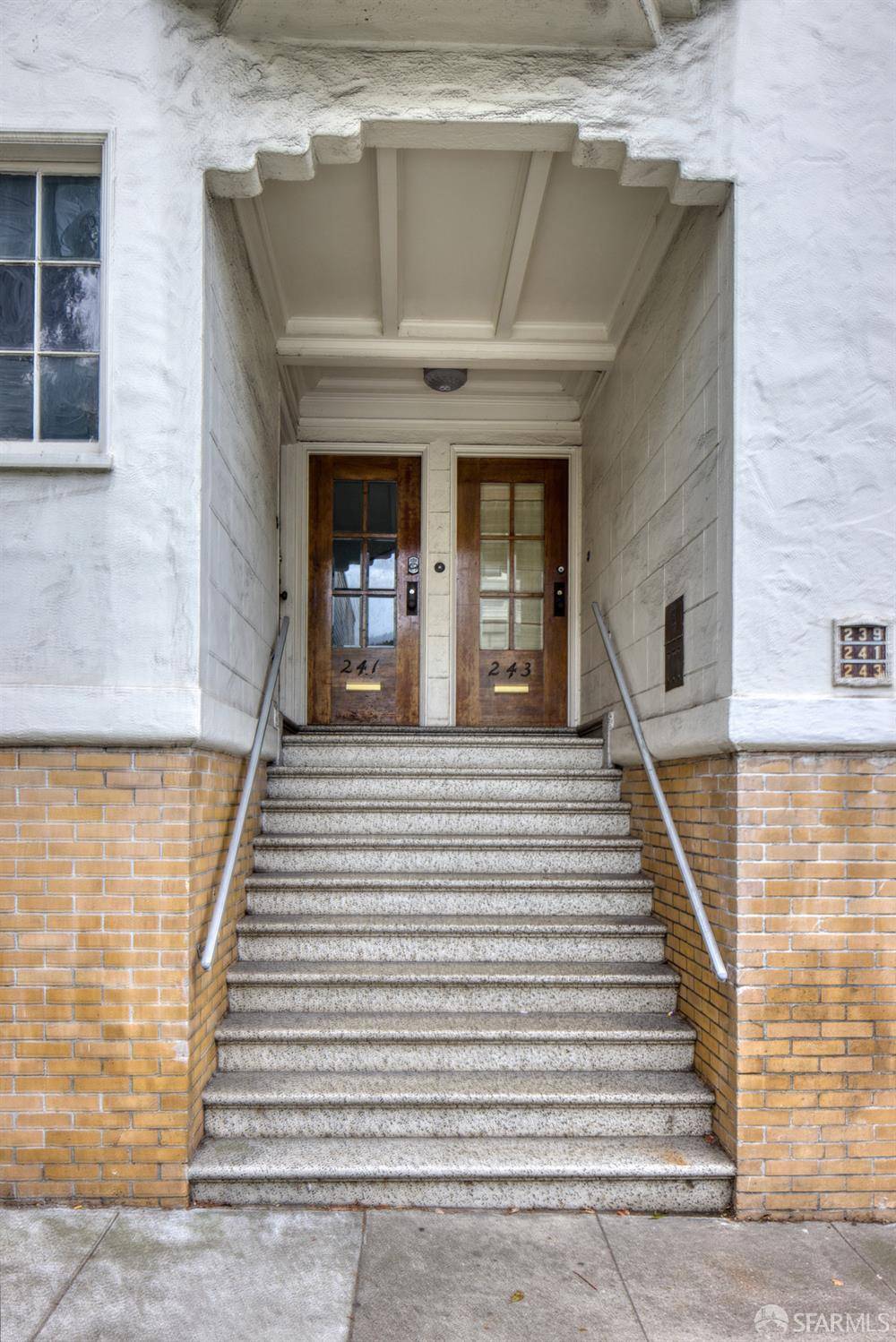 San Francisco, CA 94122,239-253 Hugo ST