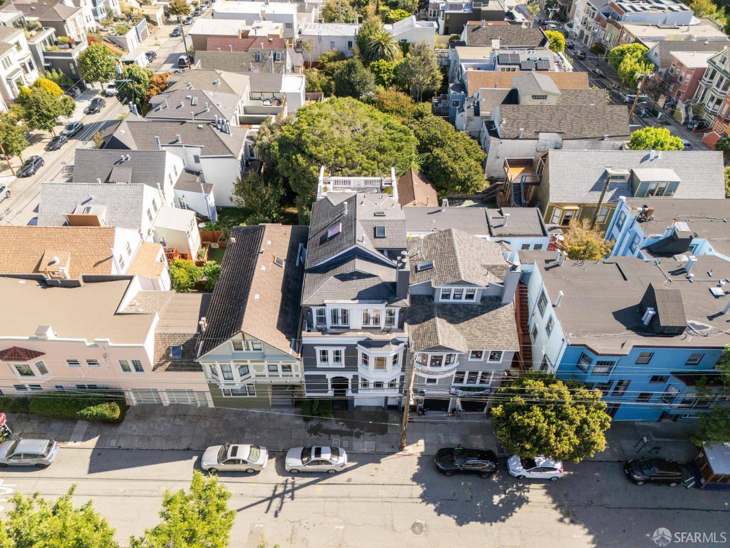 San Francisco, CA 94114,729 Douglass ST #A