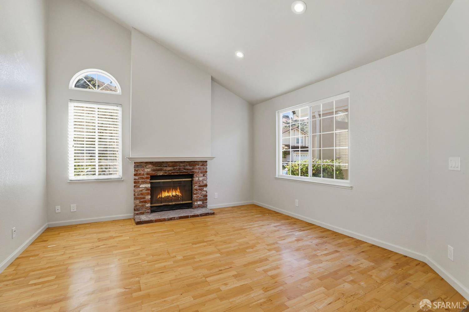 San Jose, CA 95123,377 Brookmere DR