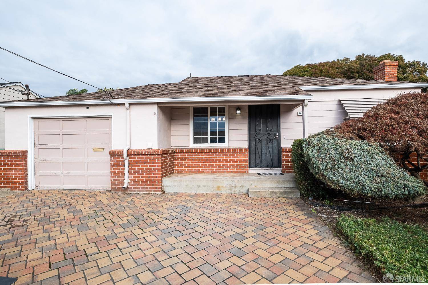 Hayward, CA 94544,24660 Joanne ST