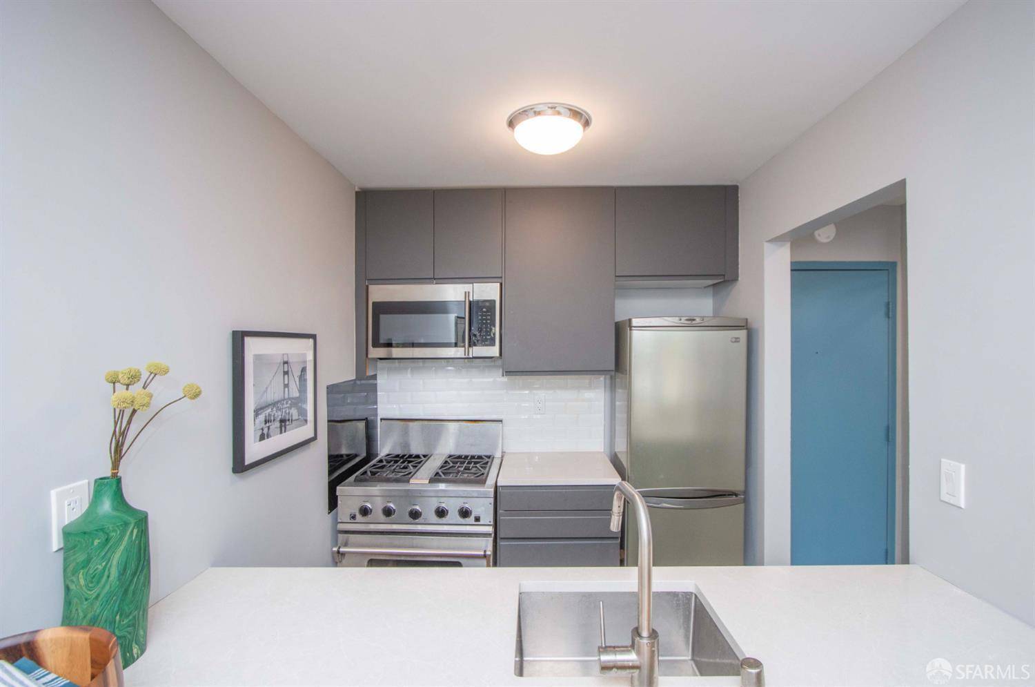 San Francisco, CA 94131,215 Red Rock WAY #207J