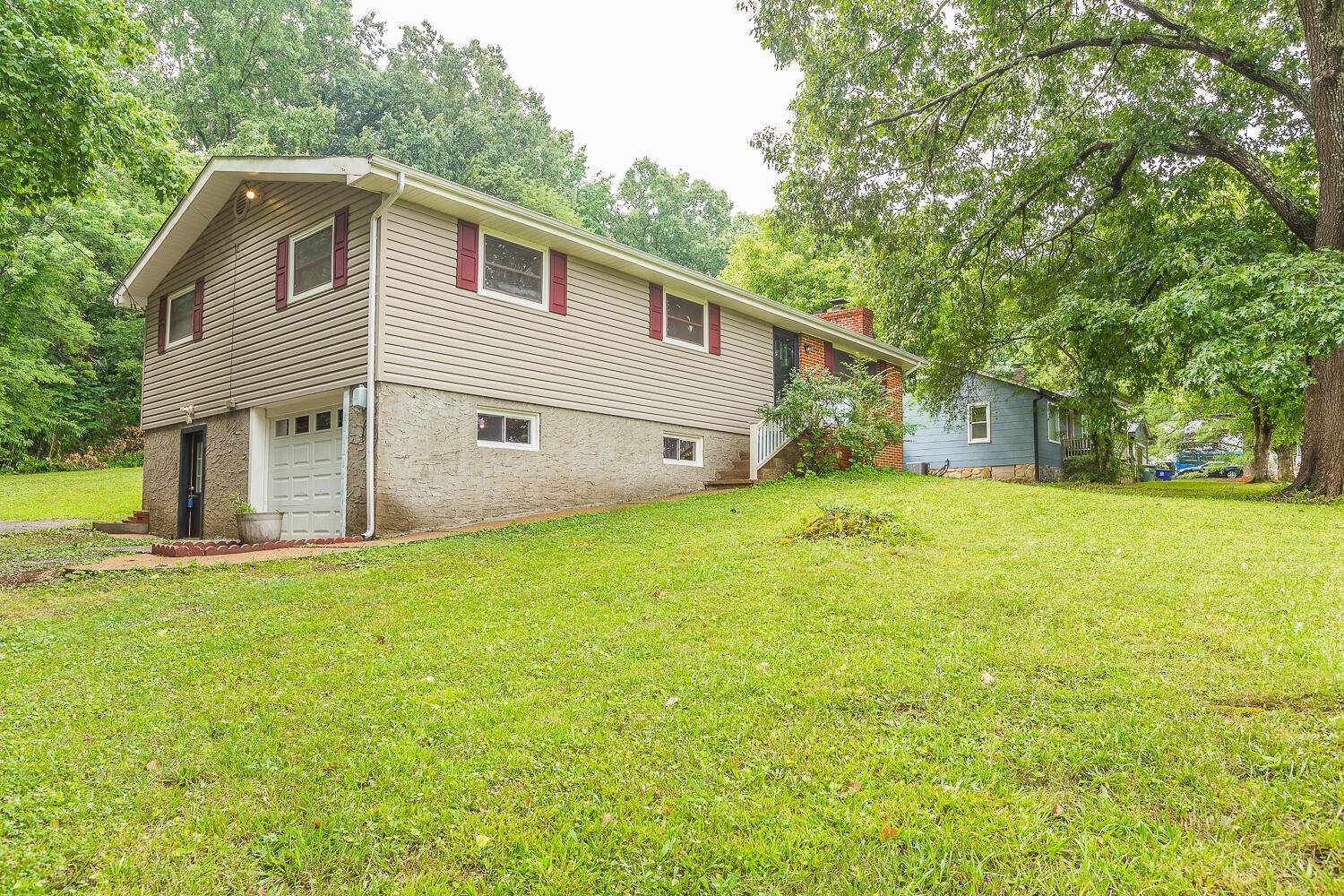 Chattanooga, TN 37405,718 Runyan DR