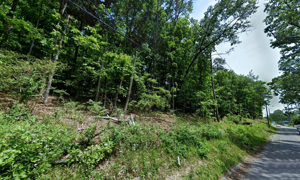 Chattanooga, TN 37411,1037 Shallowford RD