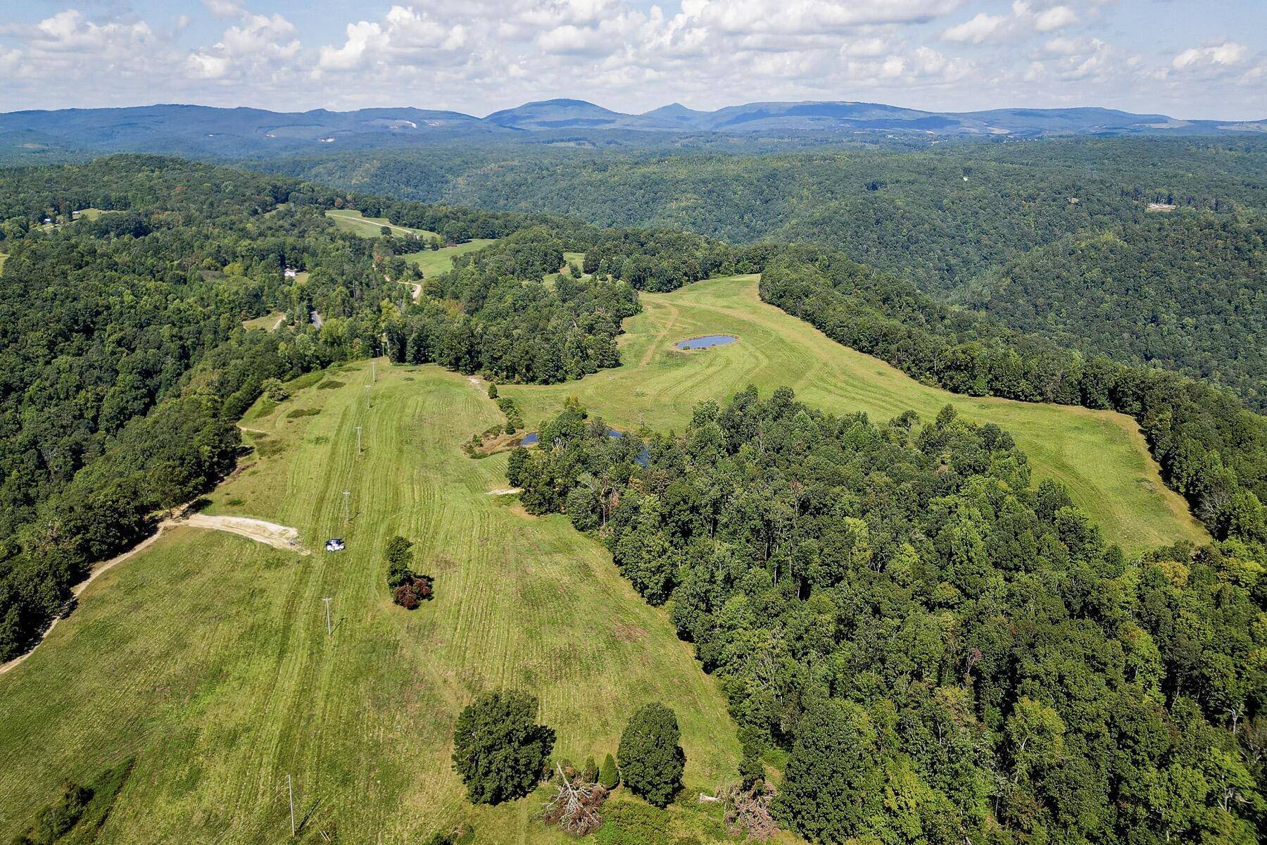 Spring City, TN 37381,148 Lynn Roberts LN