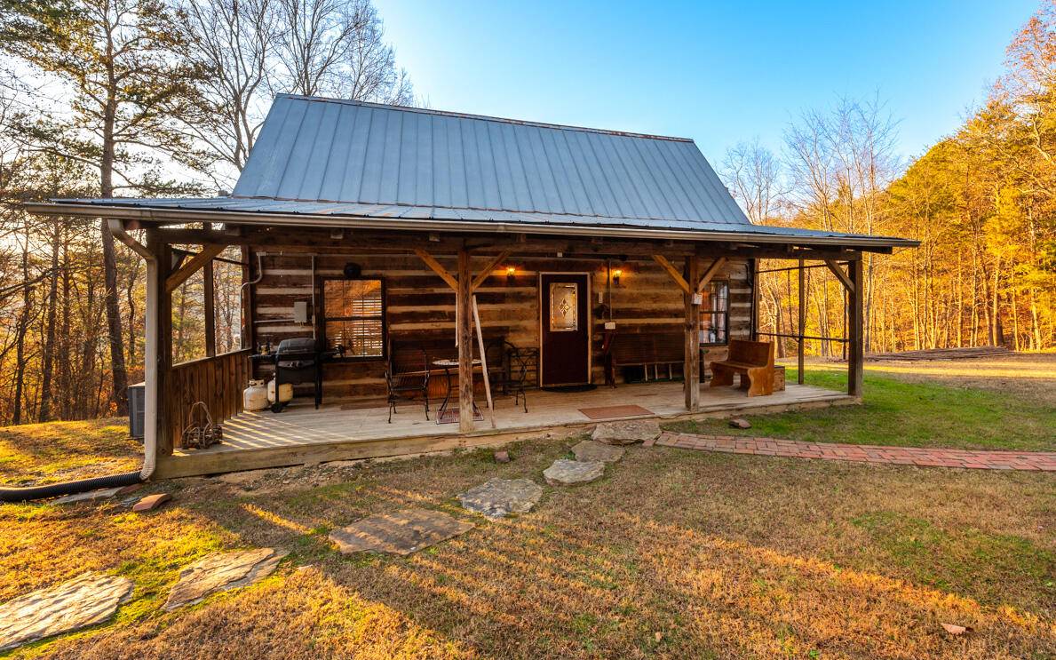 Sale Creek, TN 37373,870 Rocky Top Ln