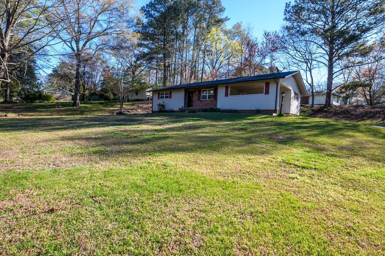 Dalton, GA 30720,2834 Suncrest DR