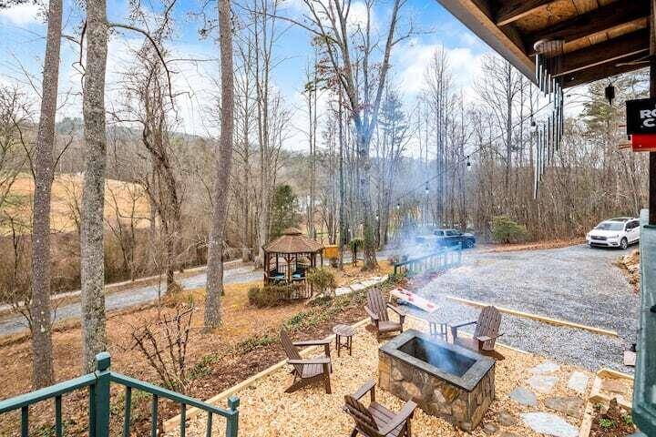 Blue Ridge, GA 30513,176 Meadow Creek WAY