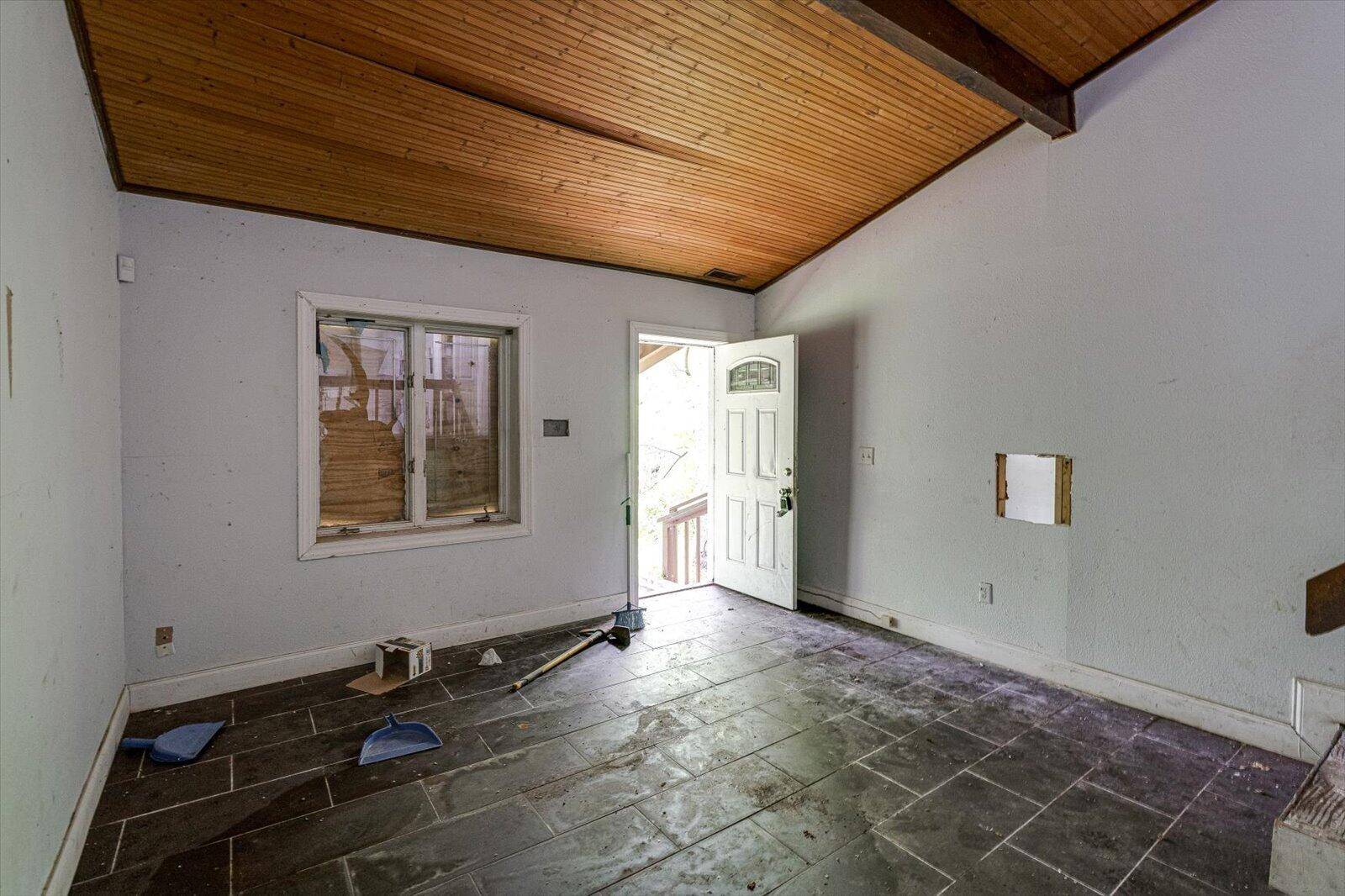 Chattanooga, TN 37406,3422 Birchwood DR