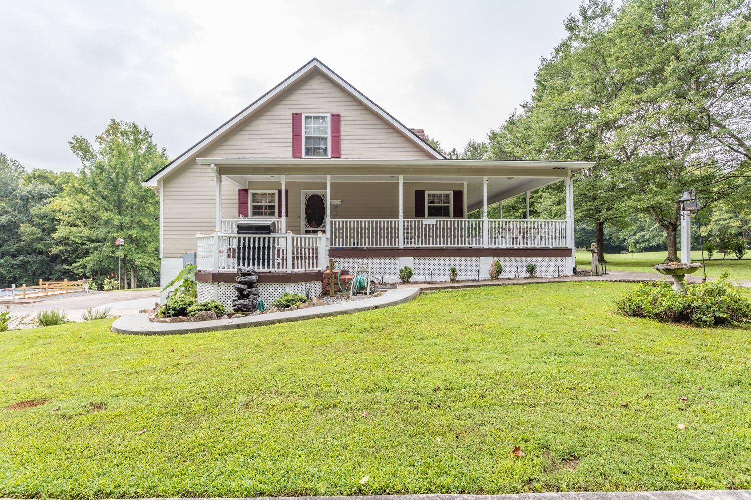 Whitwell, TN 37397,275 Old Mullins Cove RD