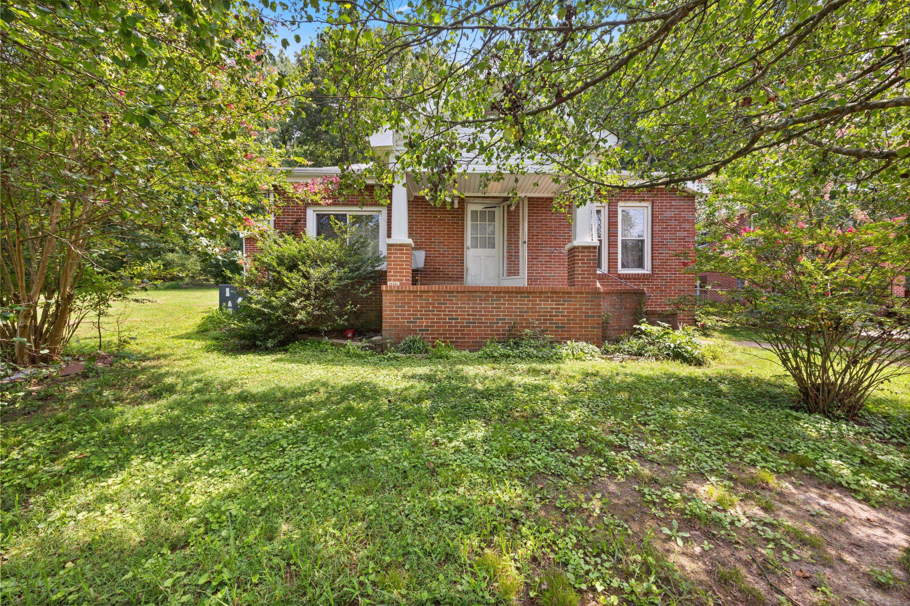 Ooltewah, TN 37363,5448 Hunter RD