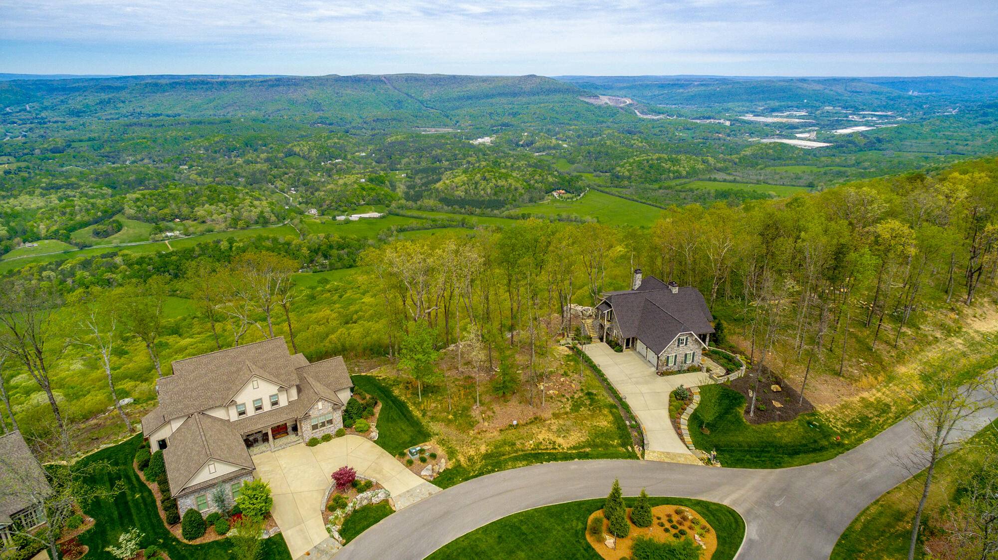 Lookout Mountain, GA 30750,23 Brow Wood LN