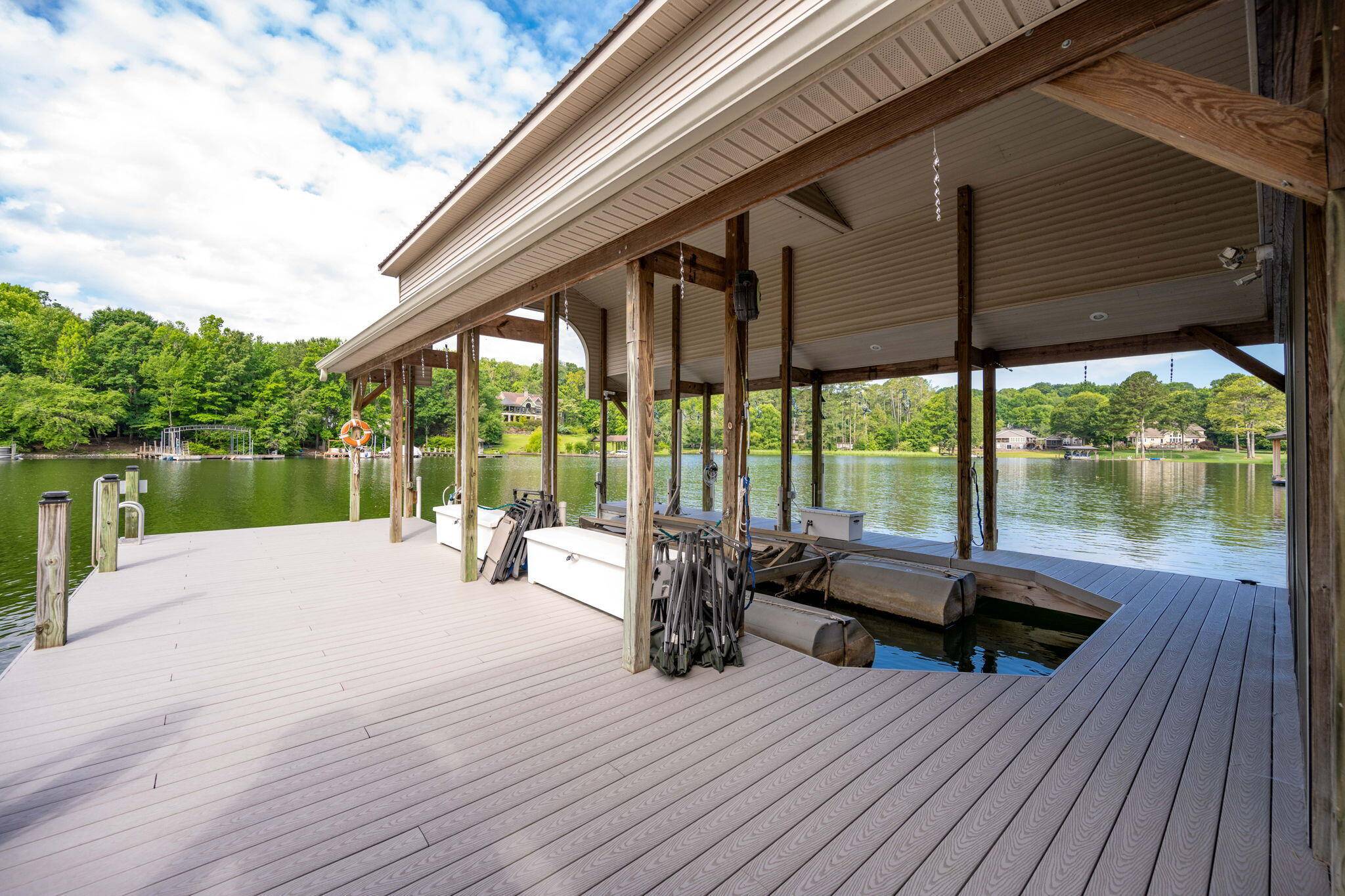 Hixson, TN 37343,2106 Wisteria DR
