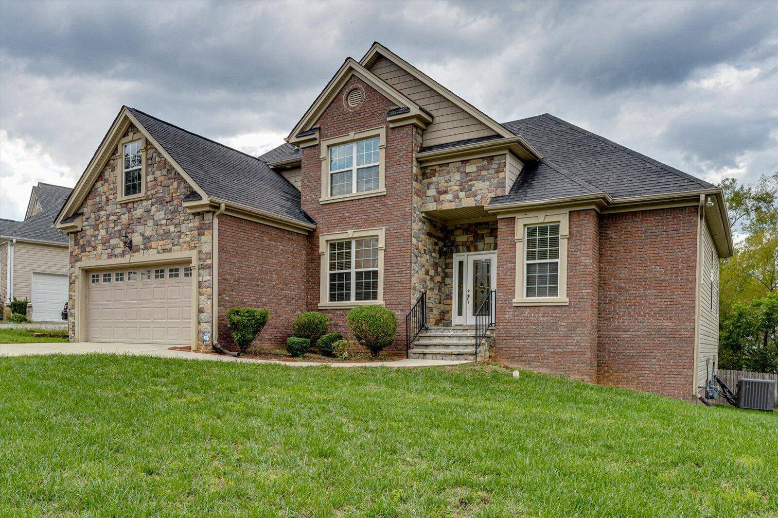 Ooltewah, TN 37363,9684 Chaucer TER