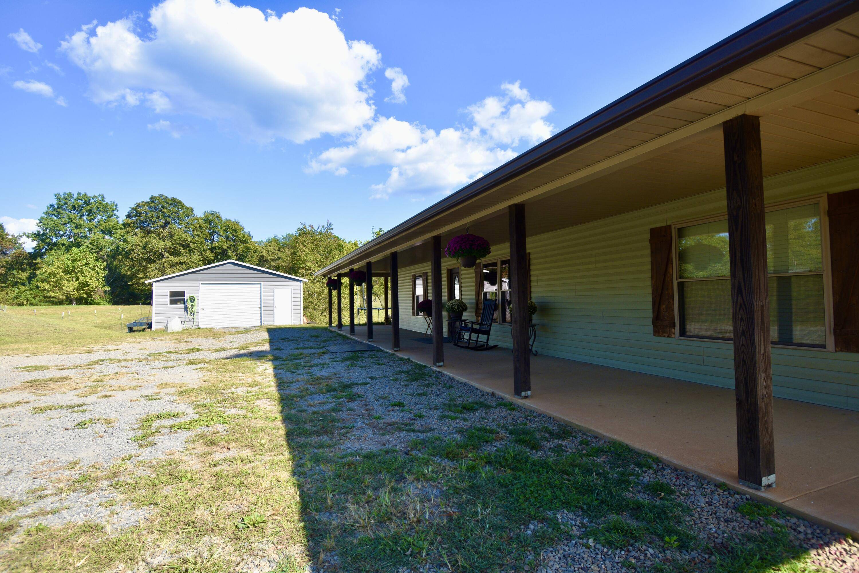 Copperhill, TN 37317,206 Roper RD