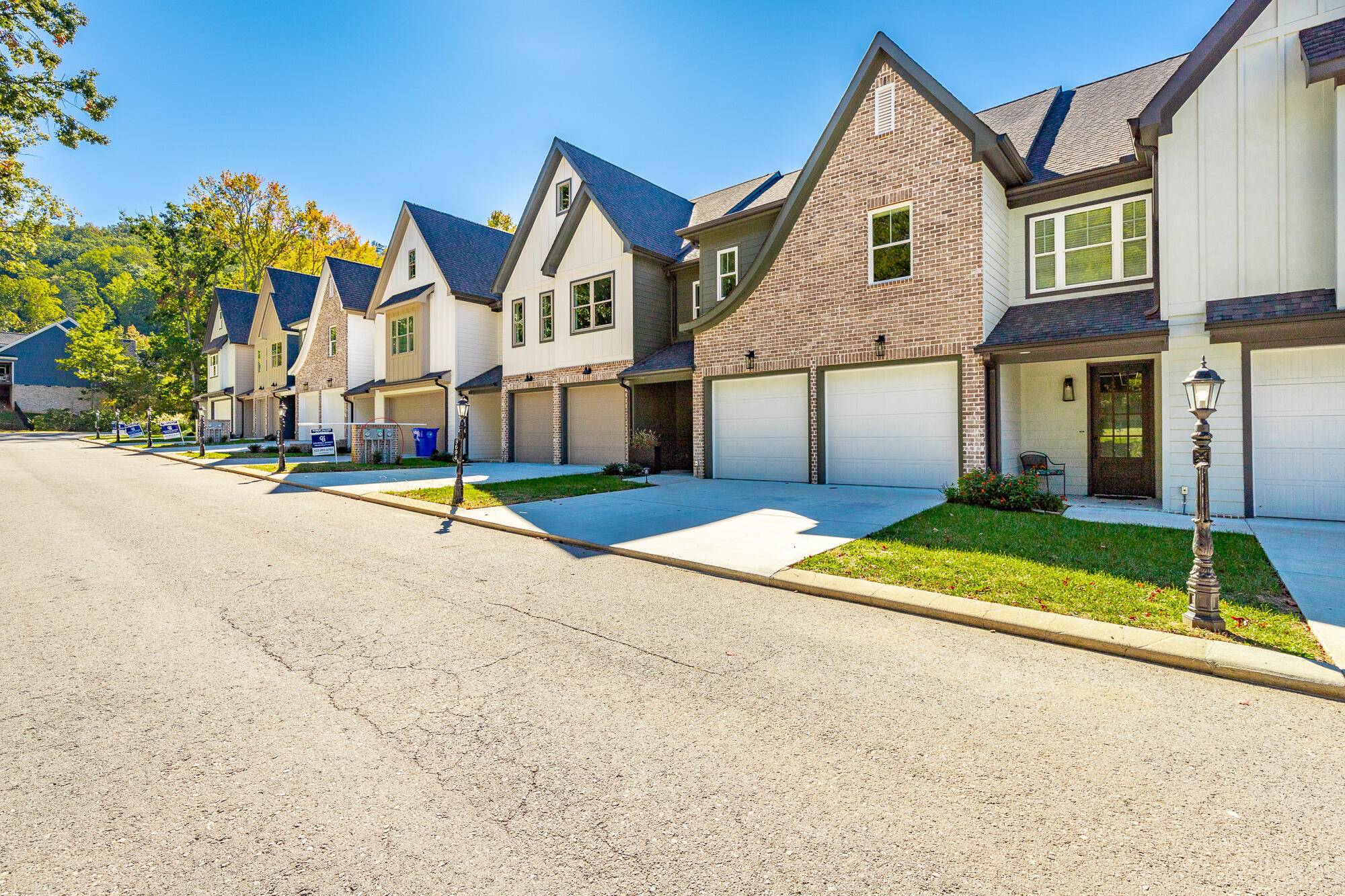 Ooltewah, TN 37363,9694 Dutton LN