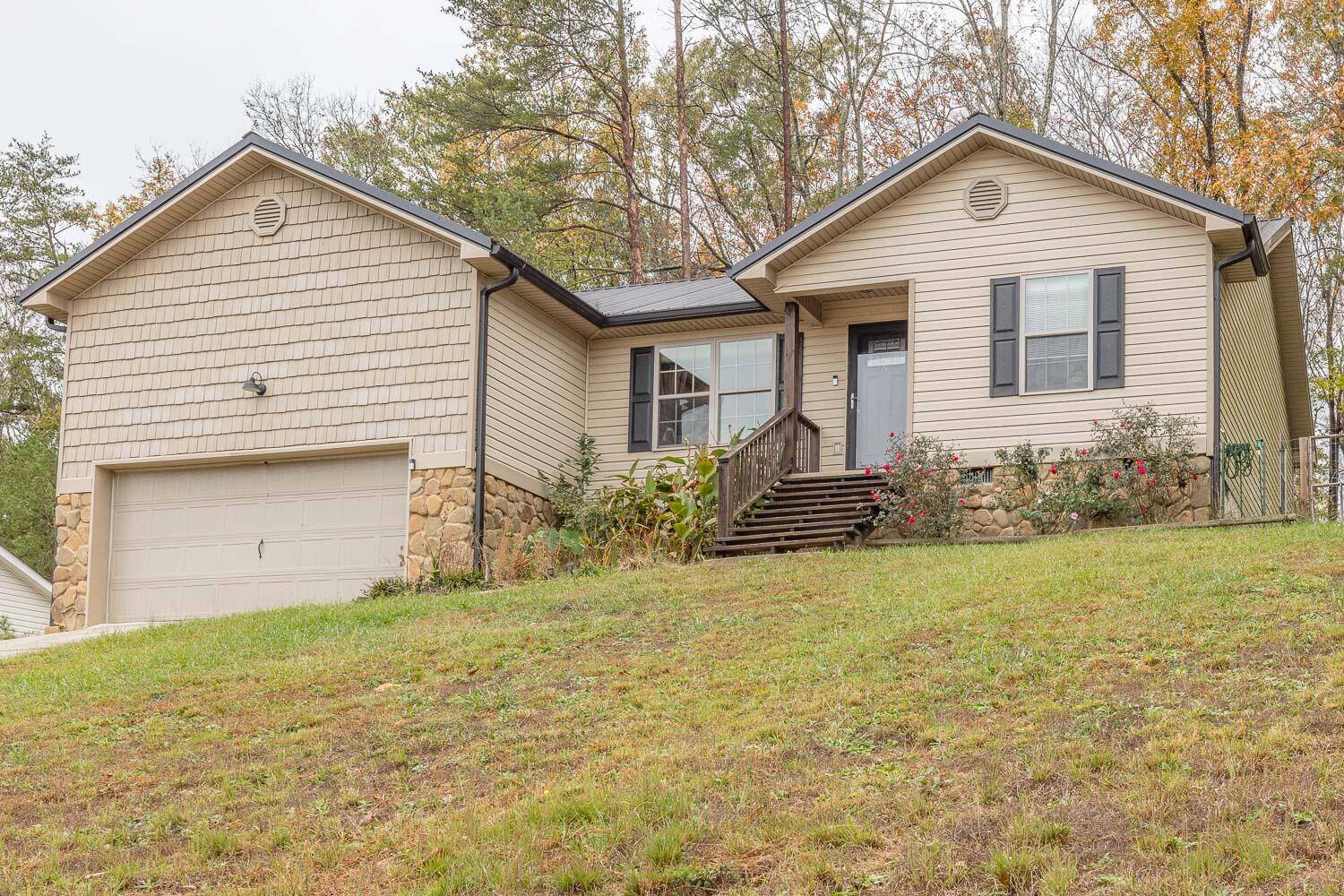 Lafayette, GA 30728,313 Windsong DR