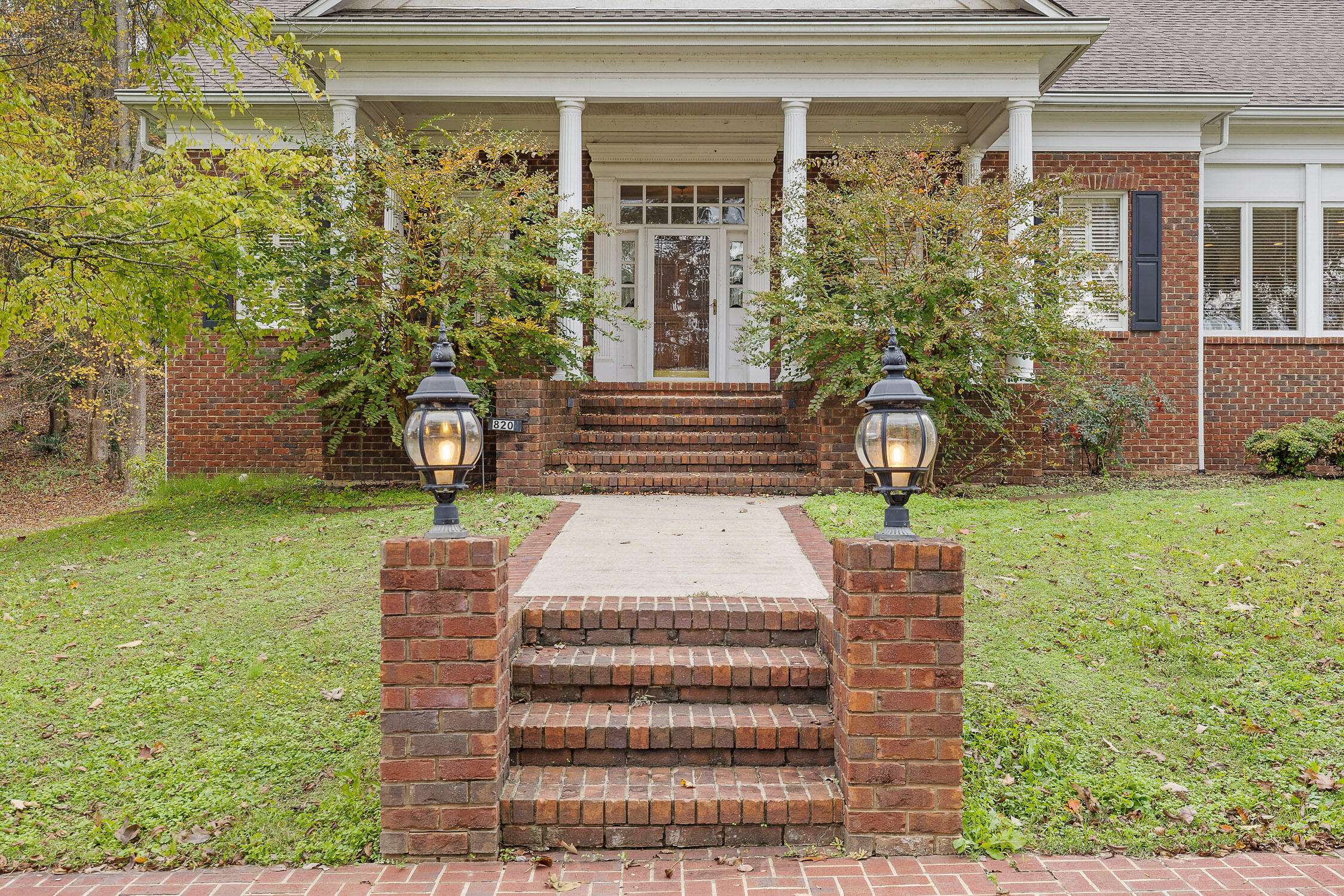 South Pittsburg, TN 37380,820 Holly AVE