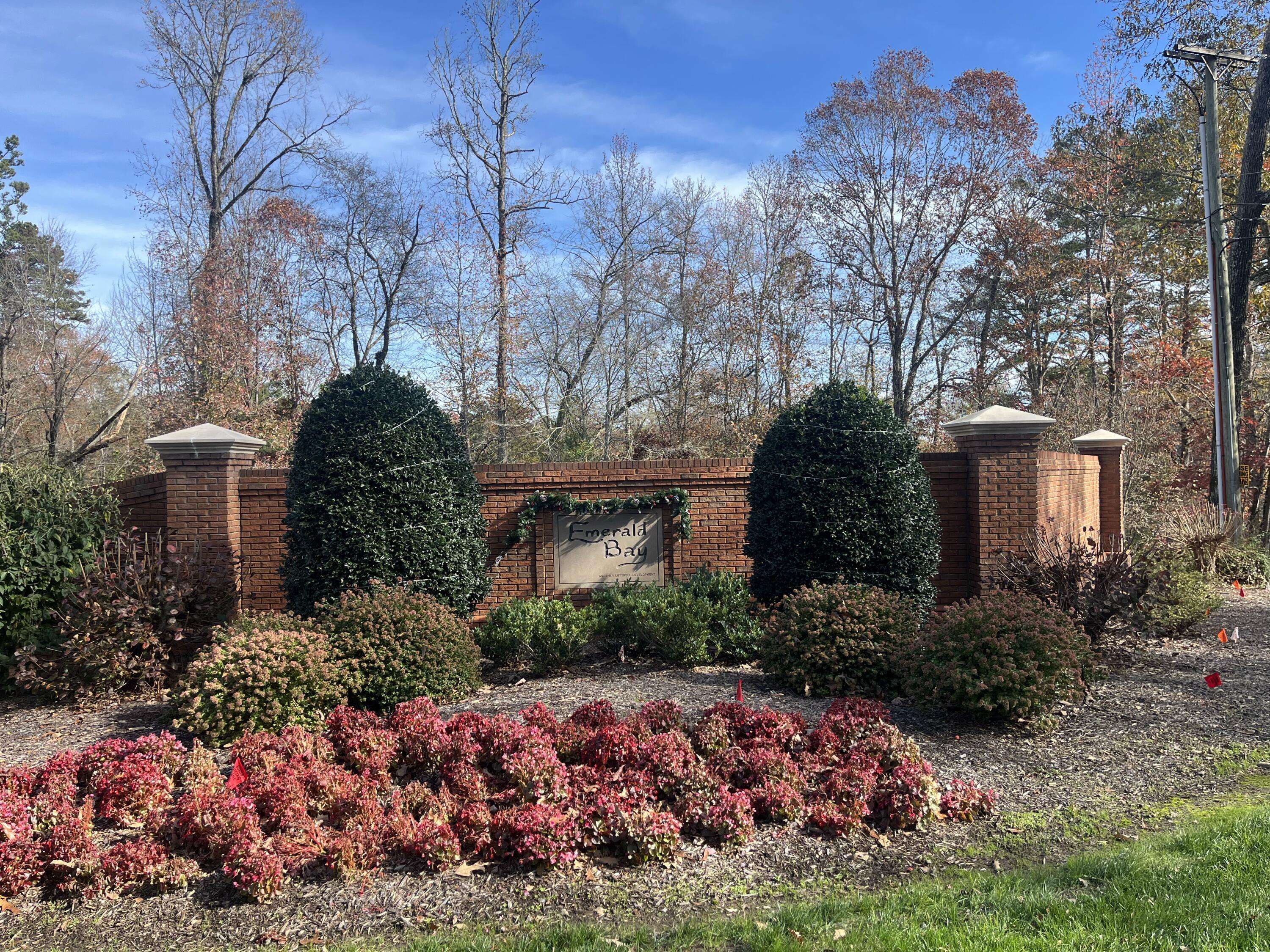 Soddy Daisy, TN 37379,12705 Emerald Bay DR