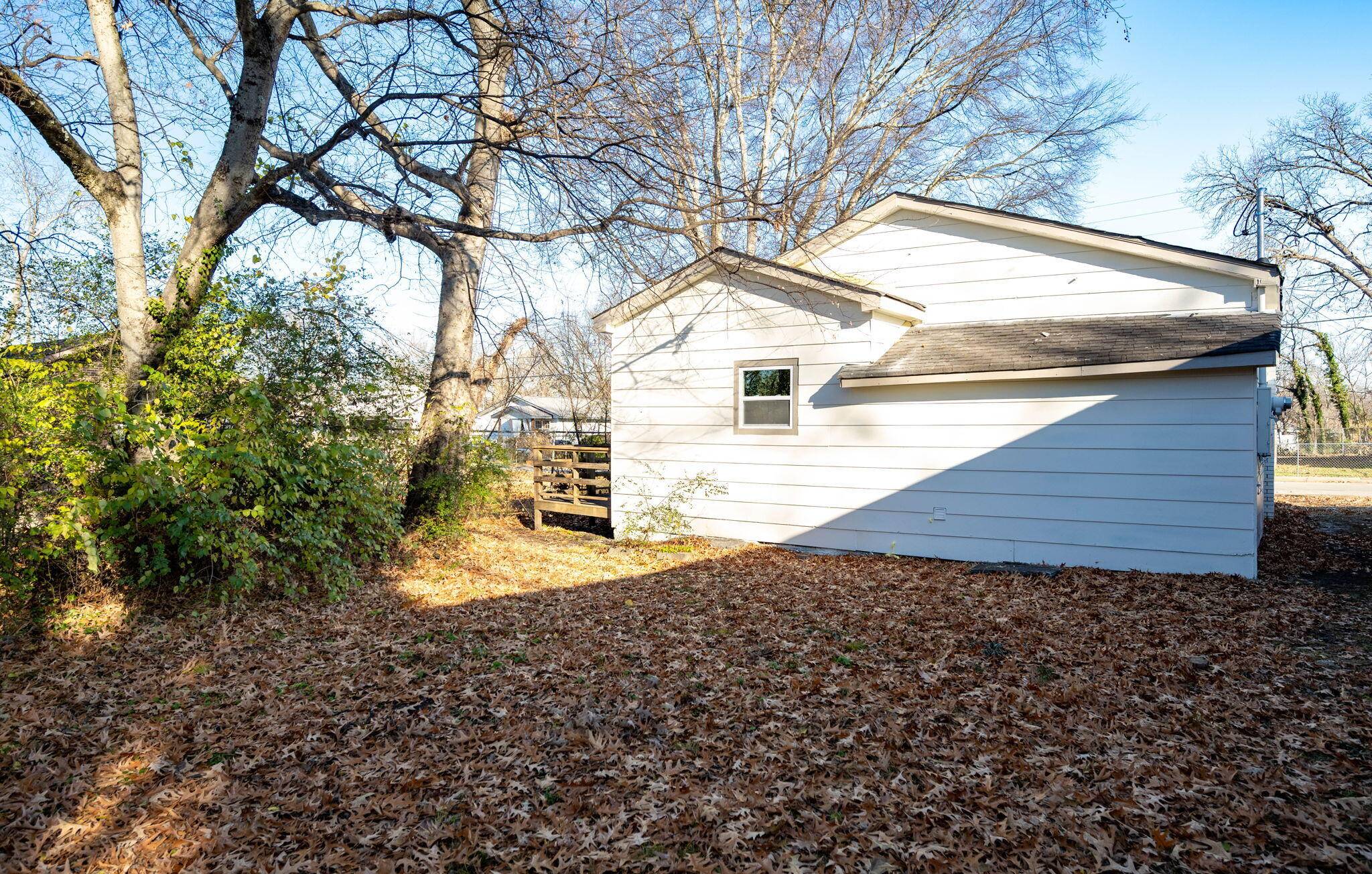 Chattanooga, TN 37404,2104 Blackford ST