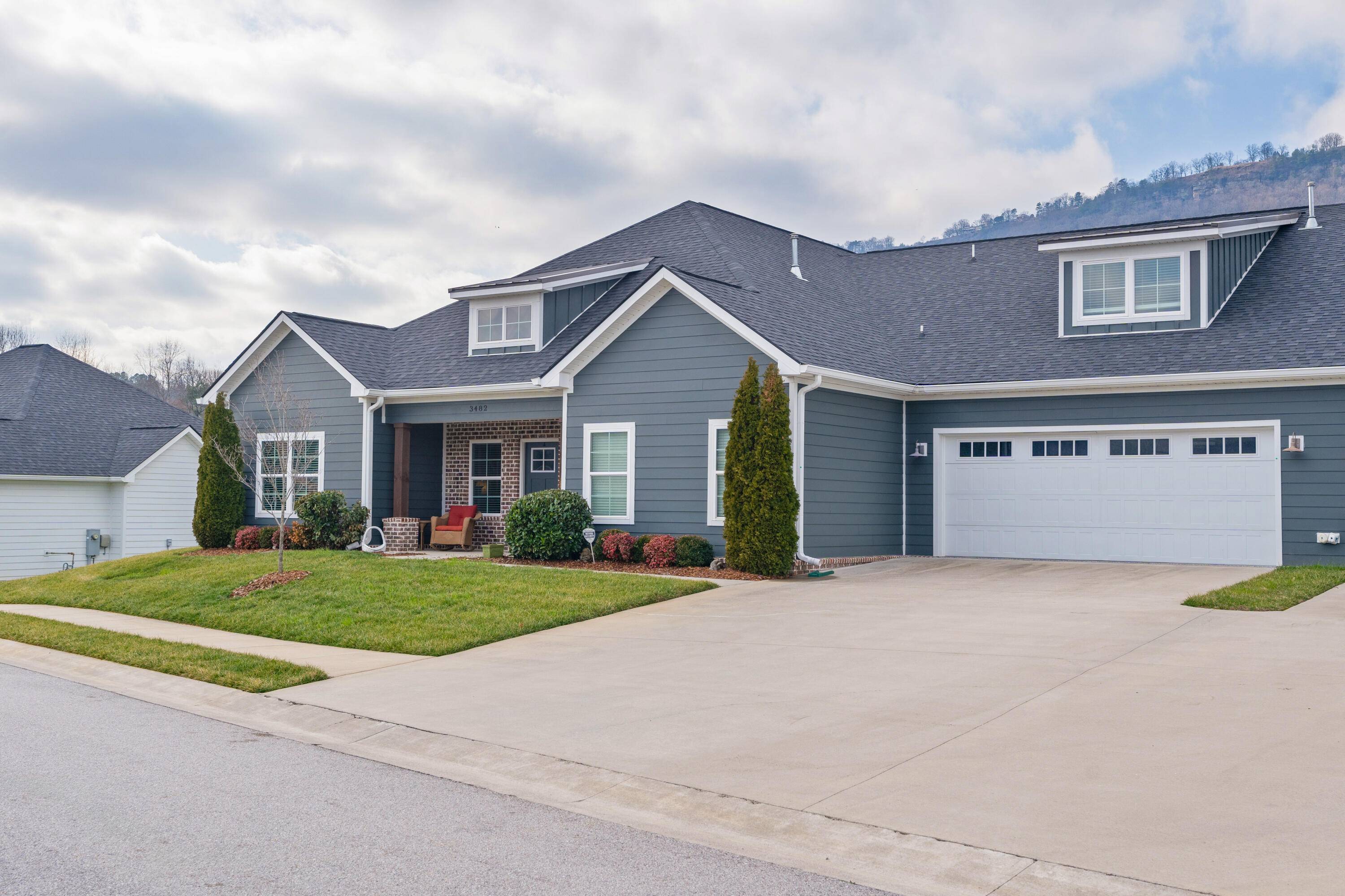 Chattanooga, TN 37405,3482 Travertine LN