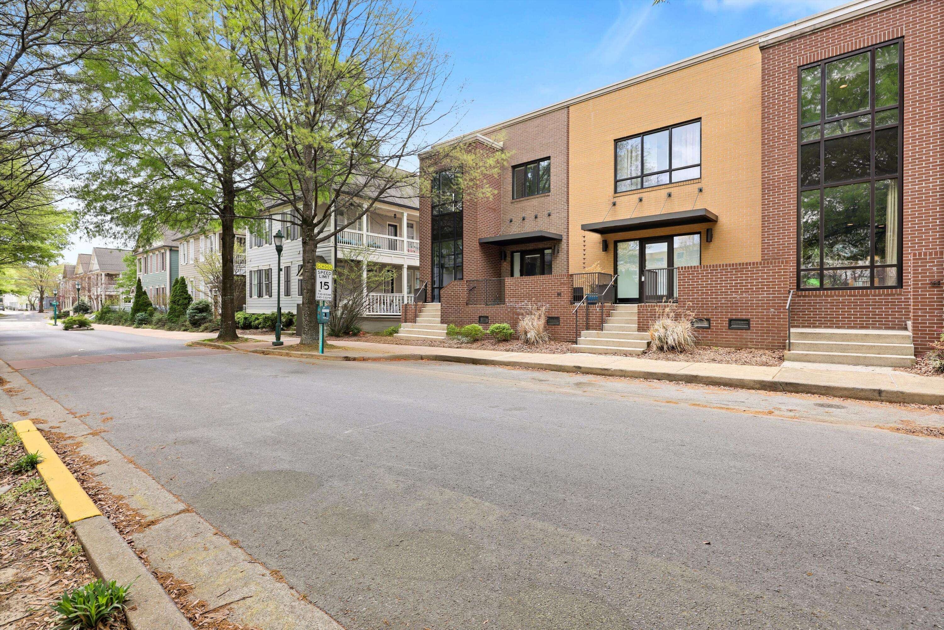 Chattanooga, TN 37408,142 17th ST