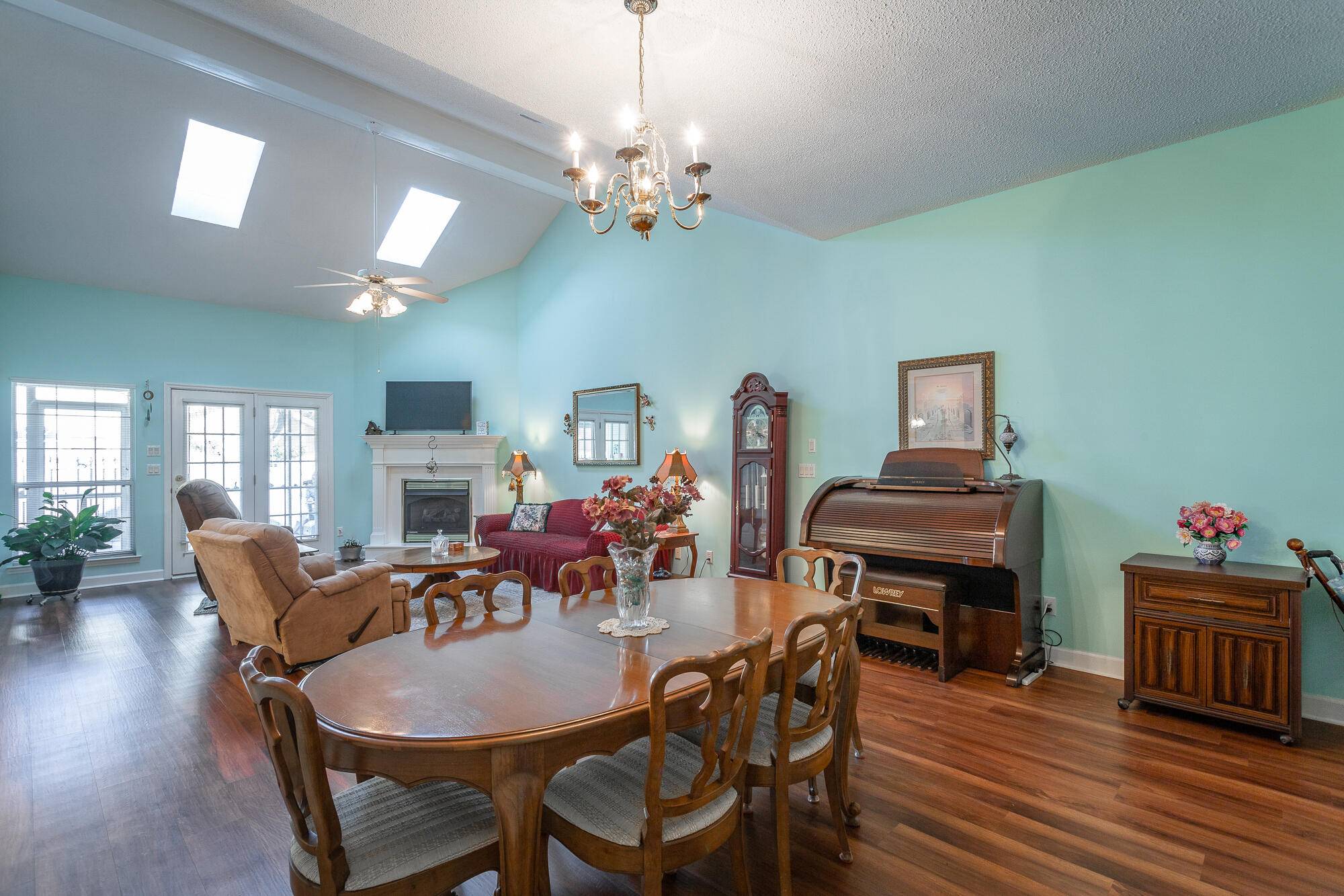 Chattanooga, TN 37421,6733 Willow Brook DR