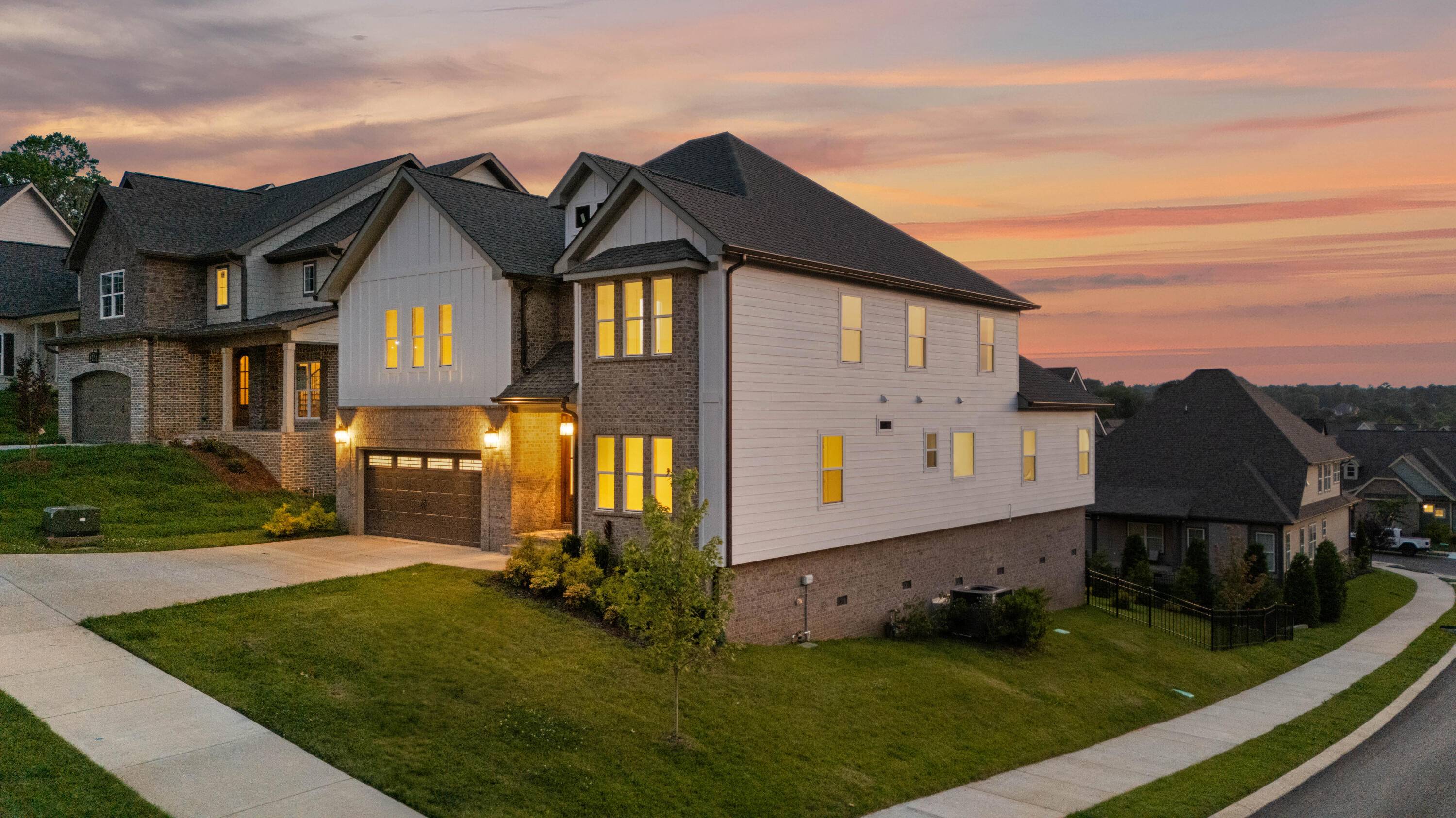 Ooltewah, TN 37363,9891 Trestle CIR