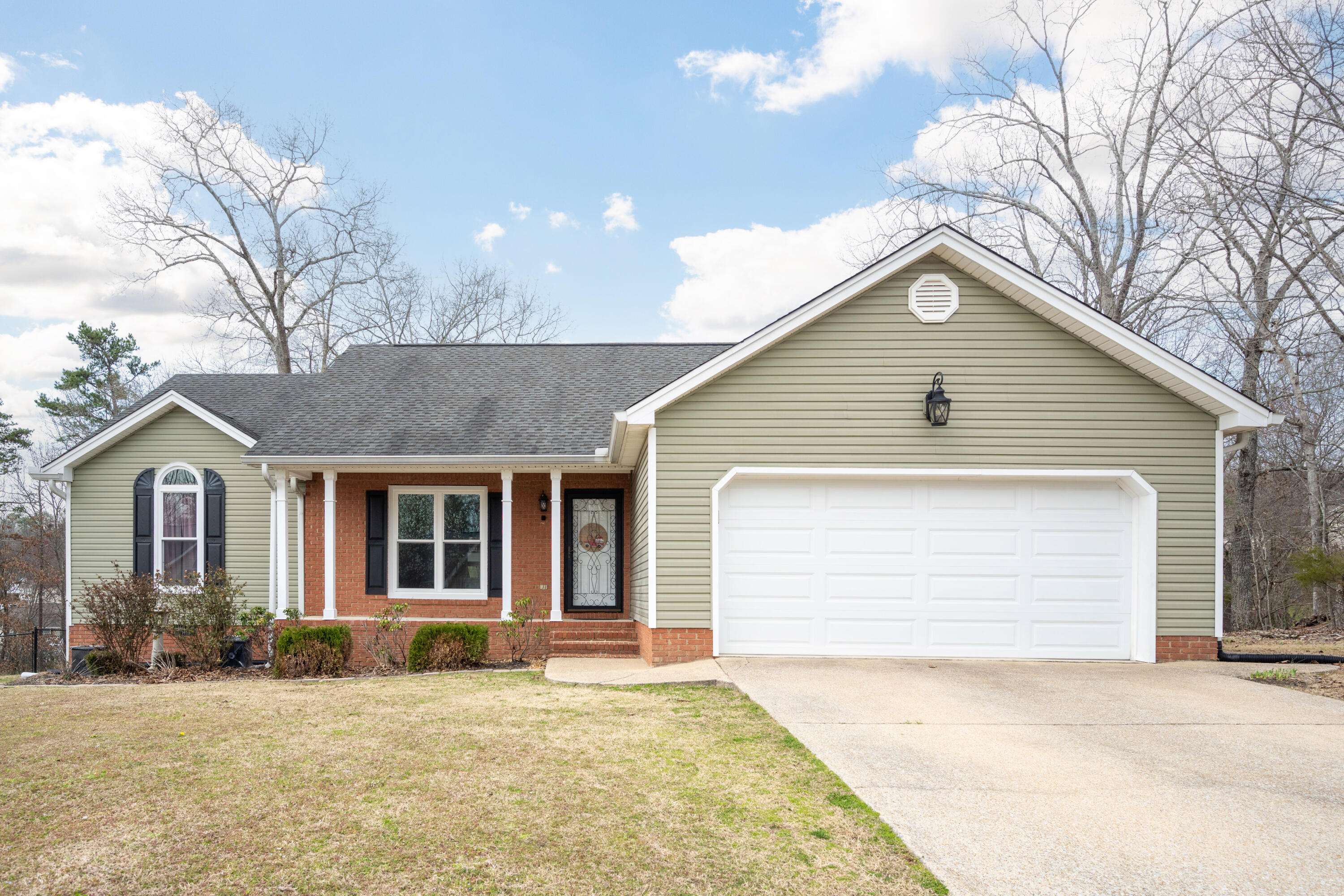 Ooltewah, TN 37363,5749 Riley RD