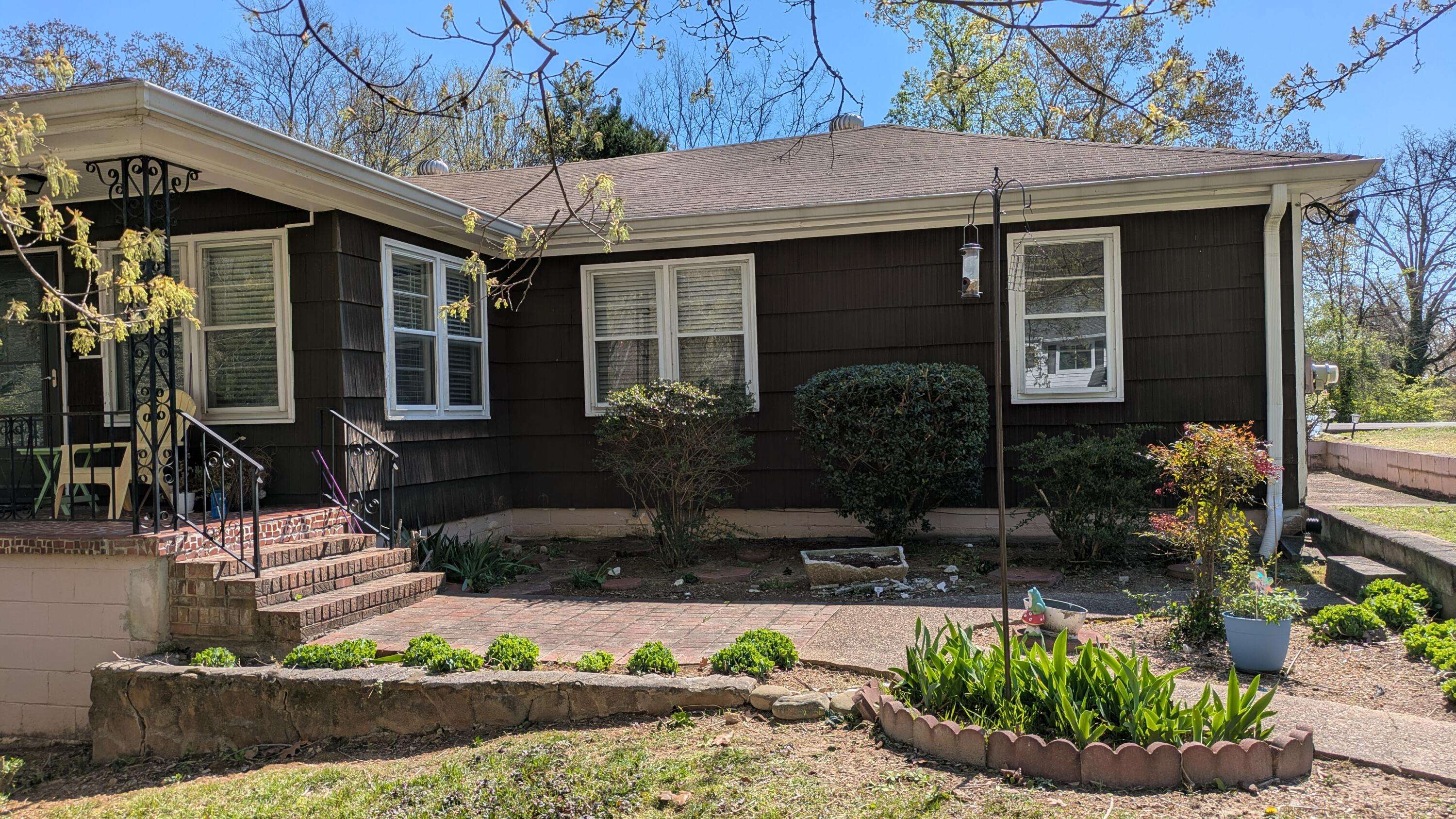 Chattanooga, TN 37415,3902 Azalean DR