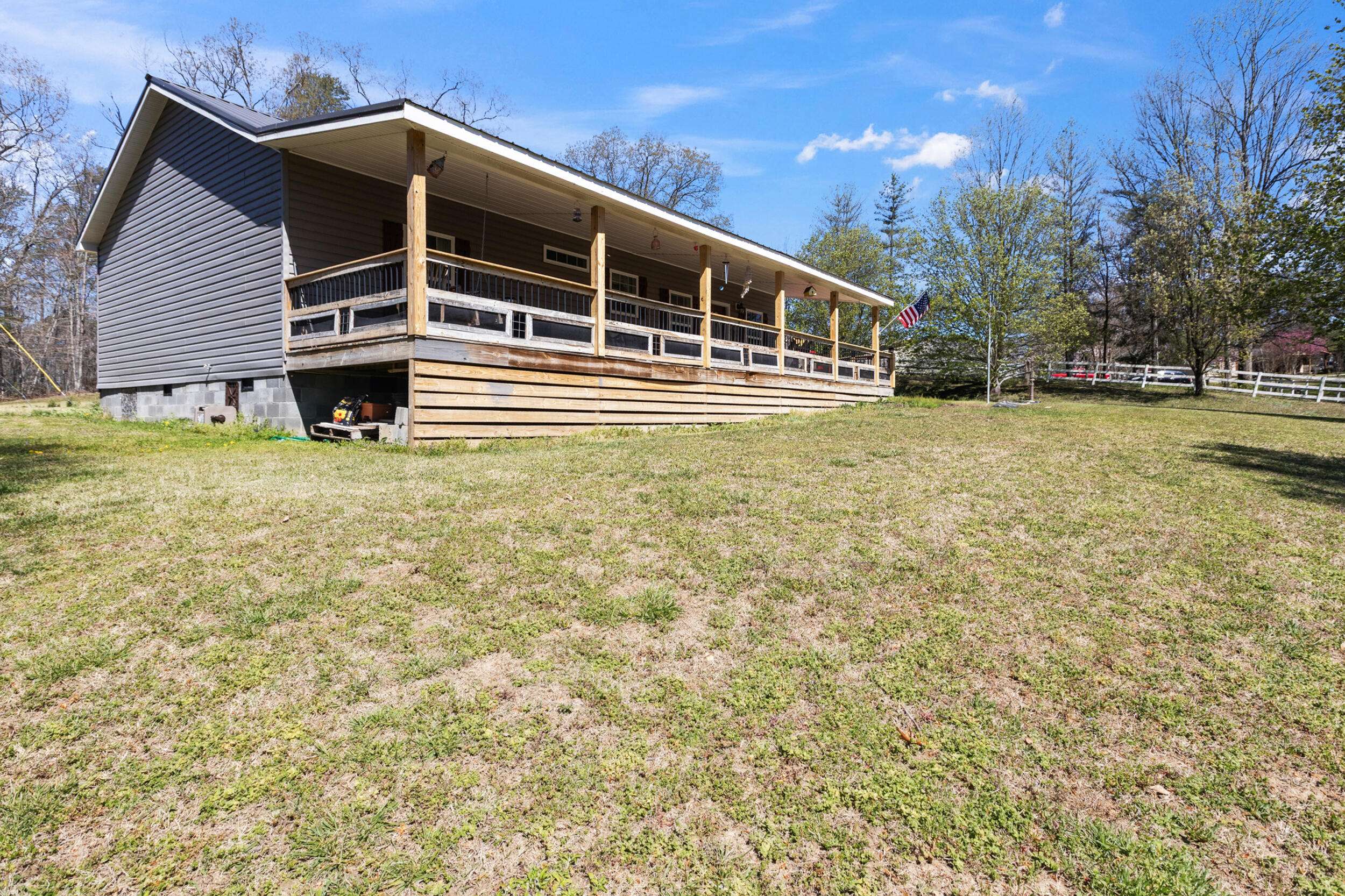 Whitwell, TN 37397,133 Ridge RD
