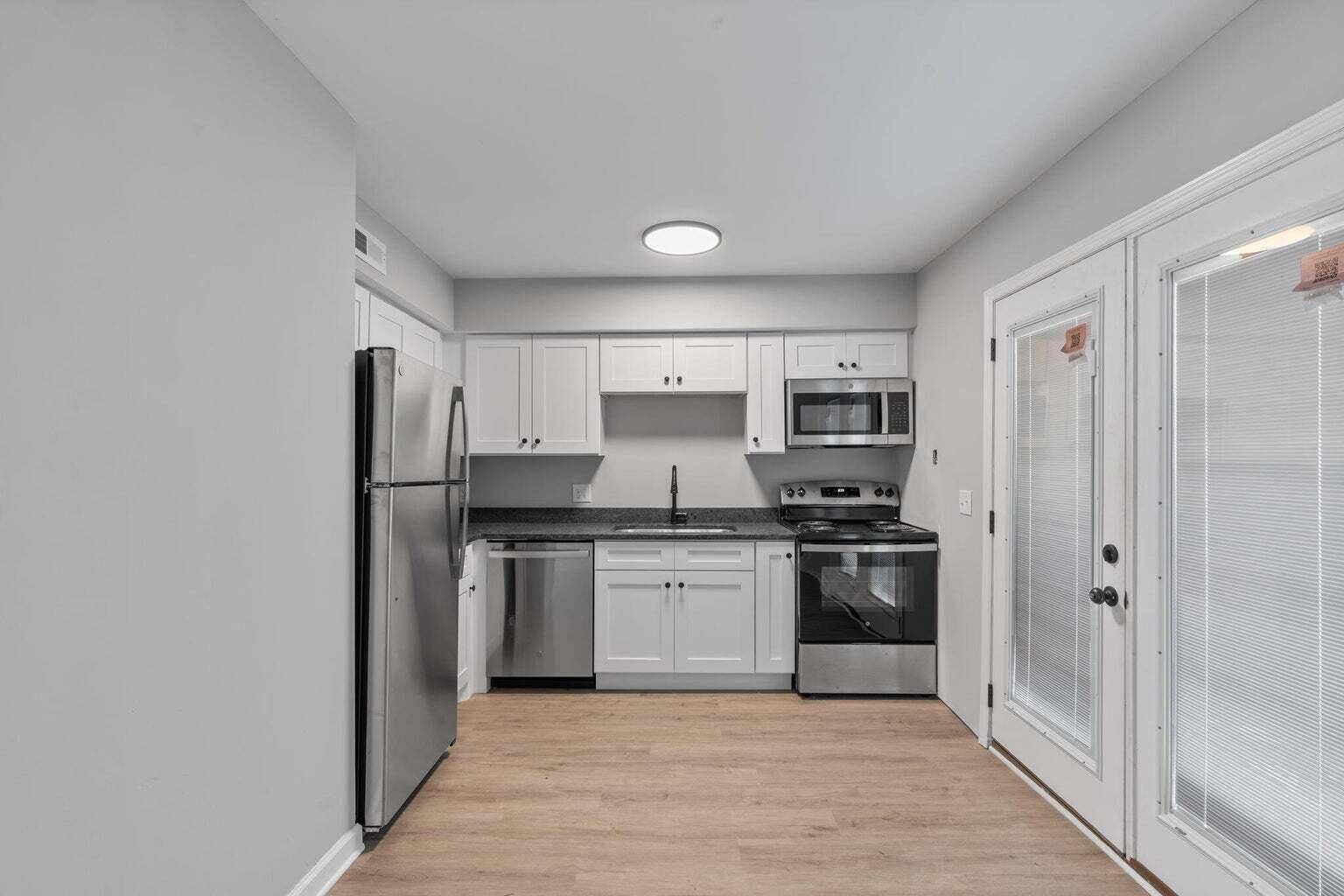 Hixson, TN 37343,400 Gallery LN