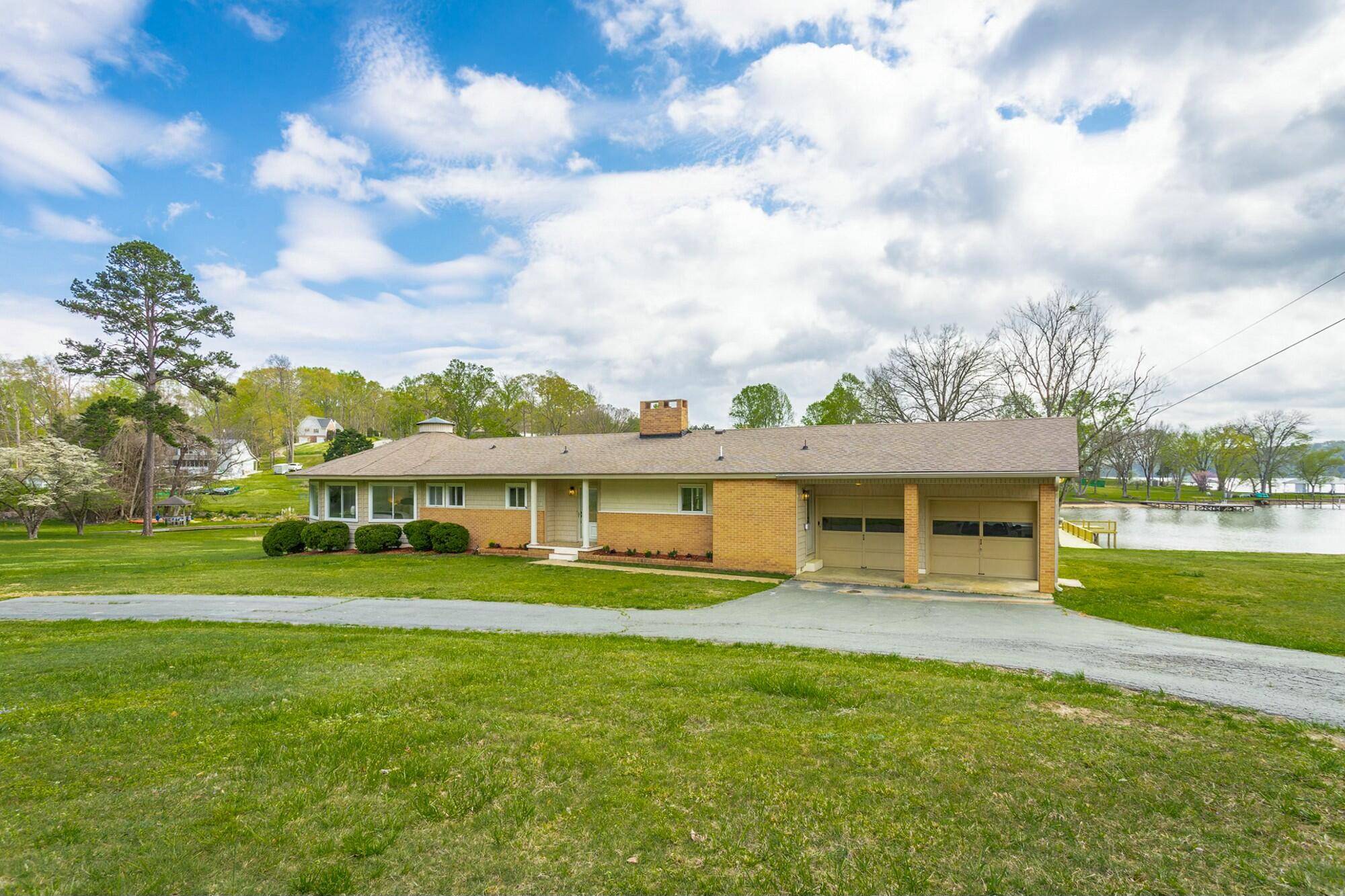 Soddy Daisy, TN 37379,2041 Linwood CIR