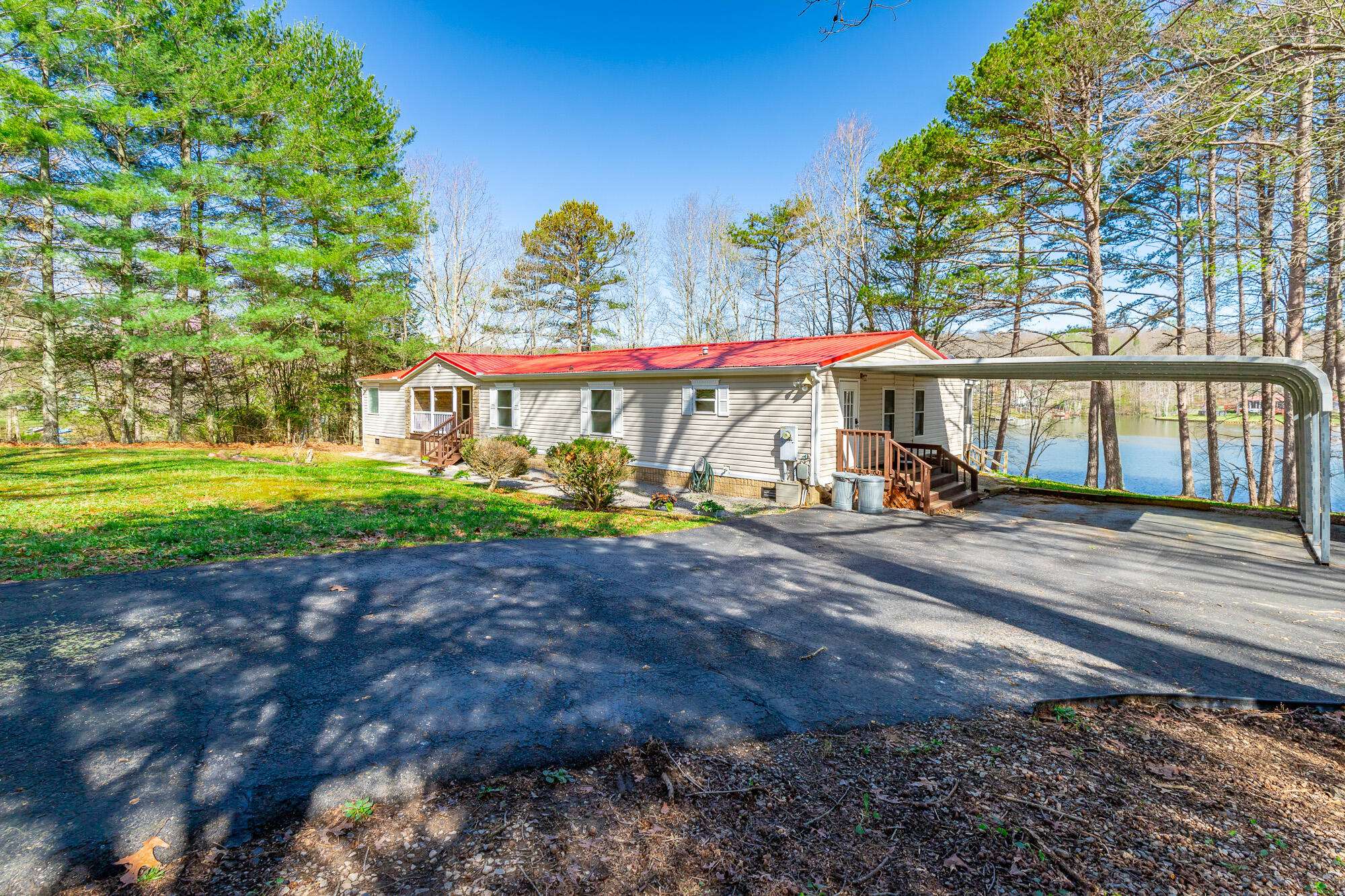 Dunlap, TN 37327,244 Fawn CIR