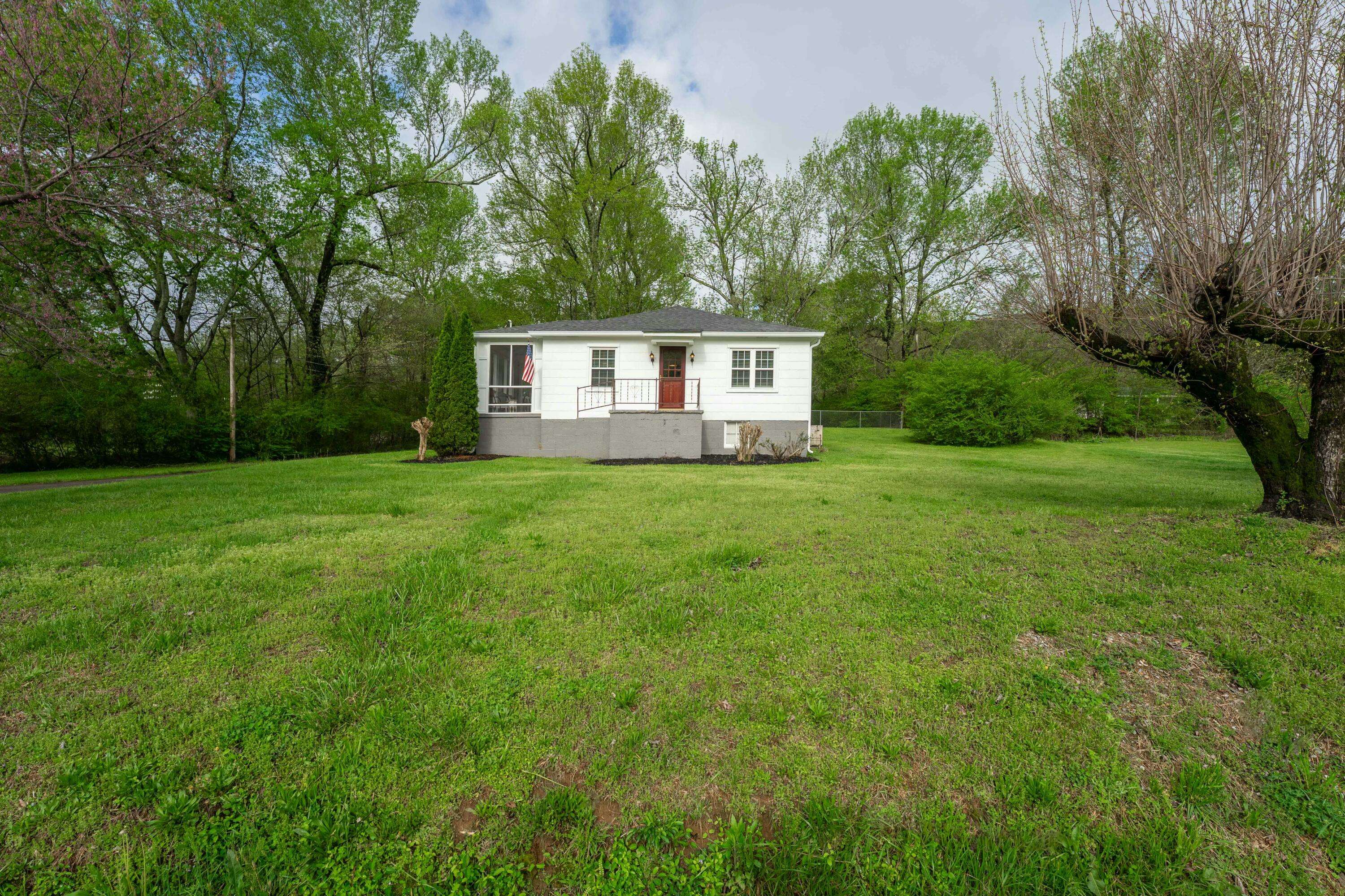 Soddy Daisy, TN 37379,10477 Walden ST