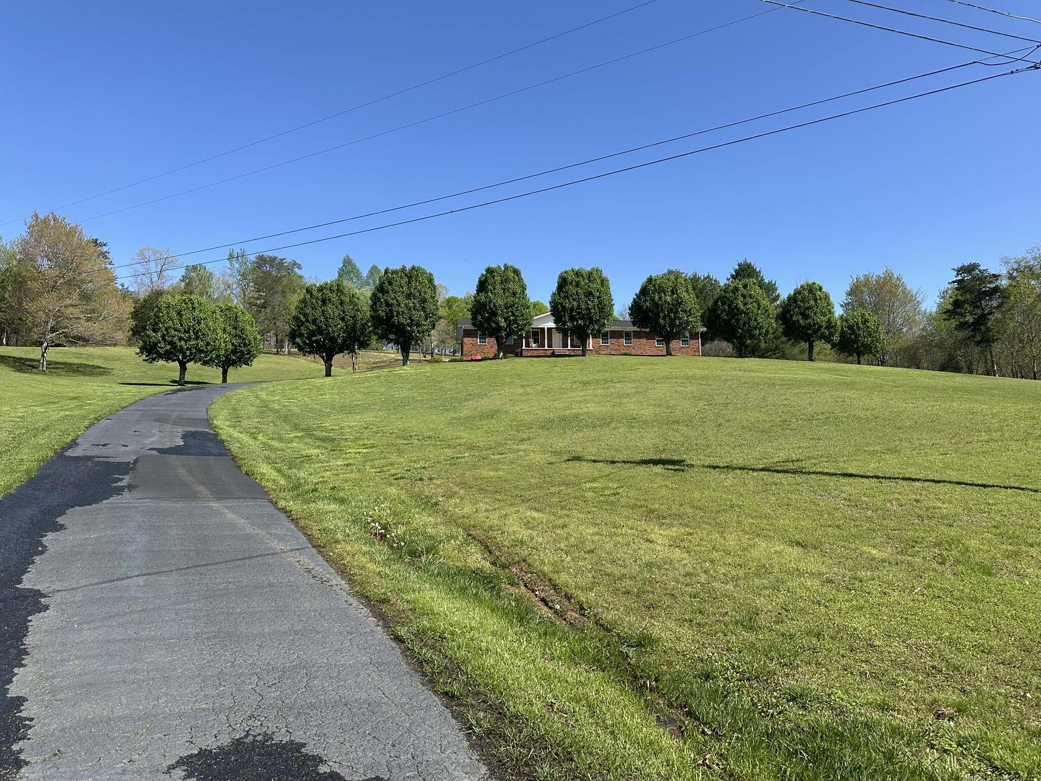 Dunlap, TN 37327,685 Lockhart RD