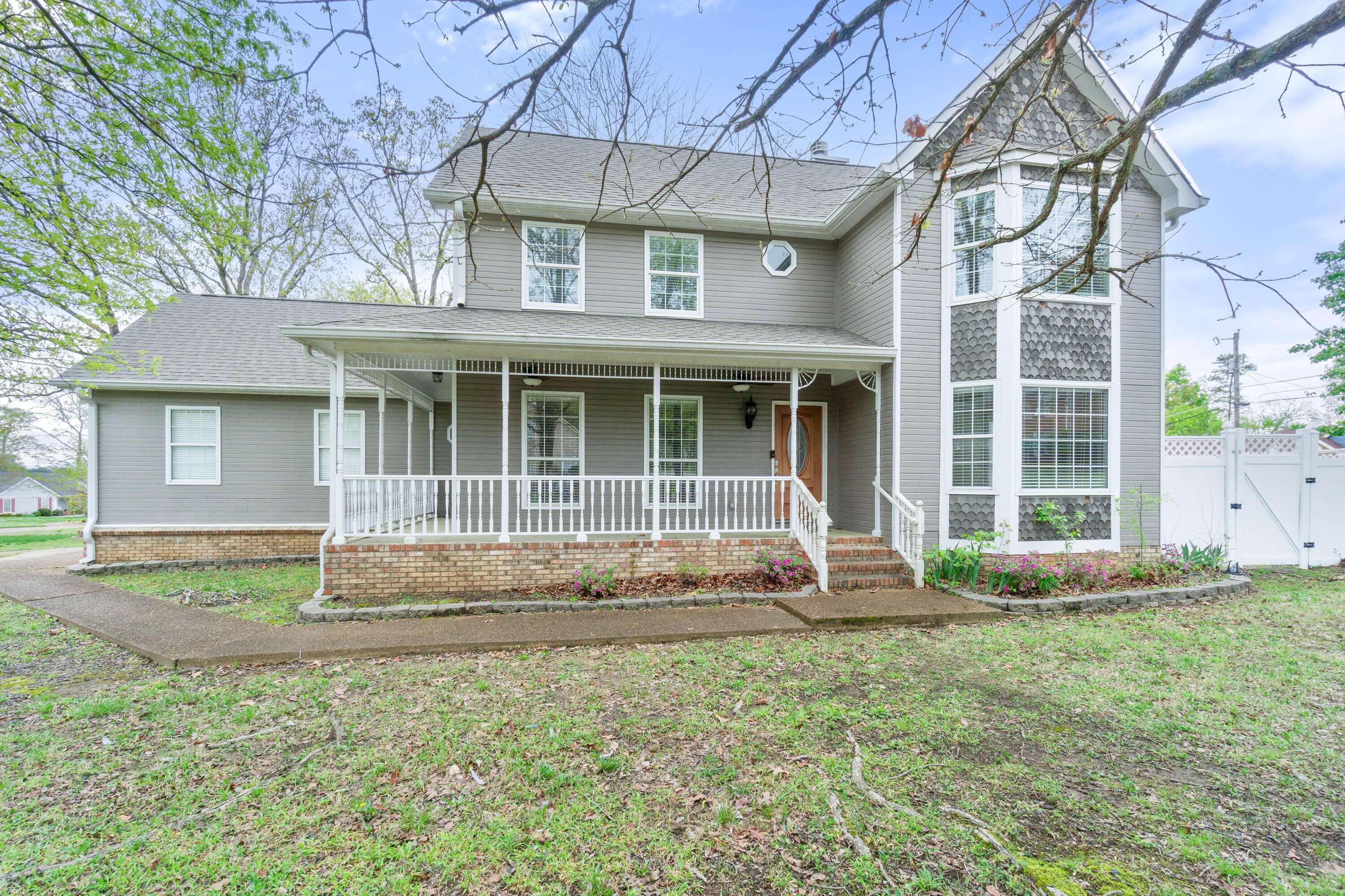 Chattanooga, TN 37421,8517 Creek Stone DR
