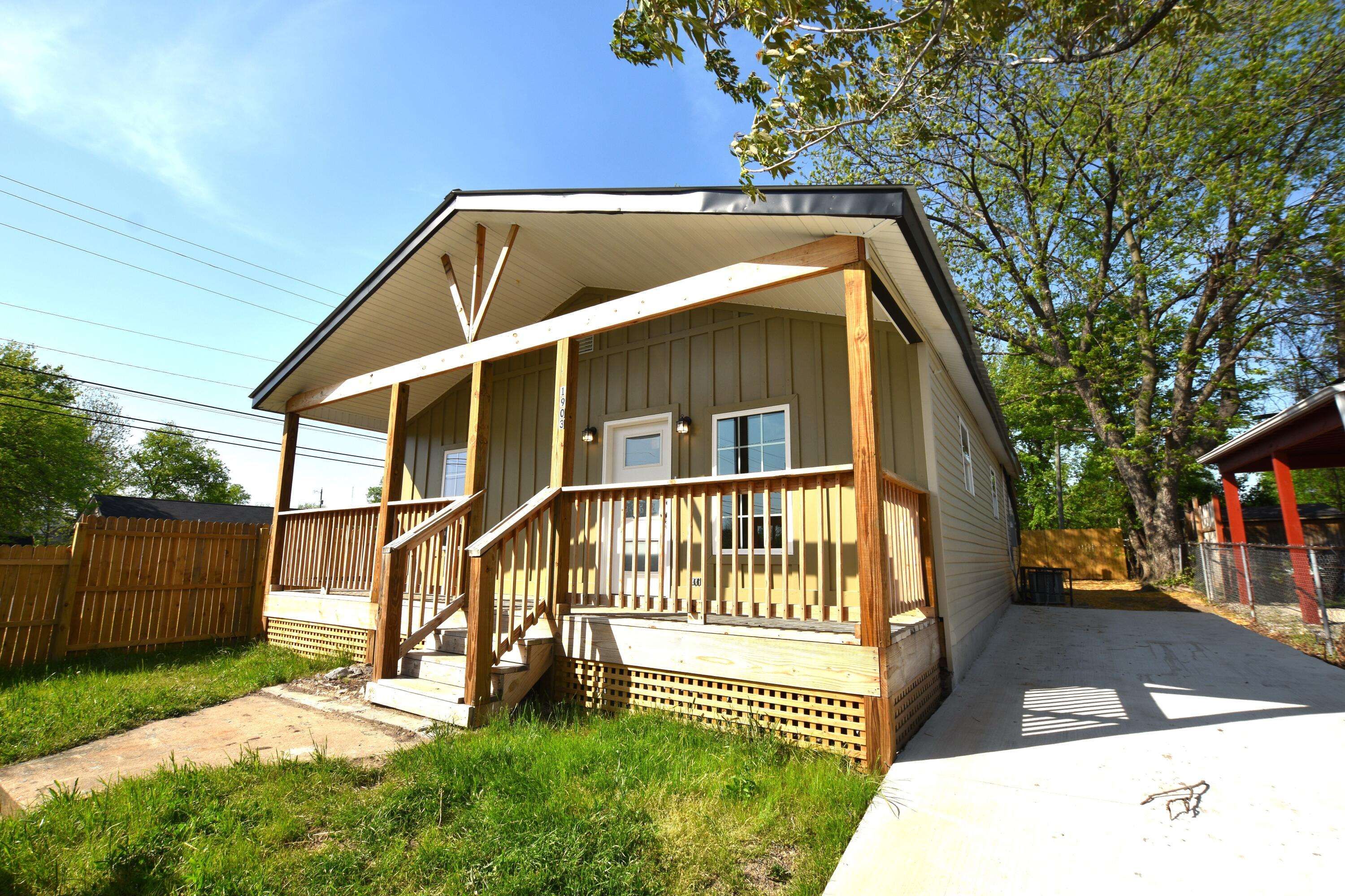 Chattanooga, TN 37404,1903 Sharp ST