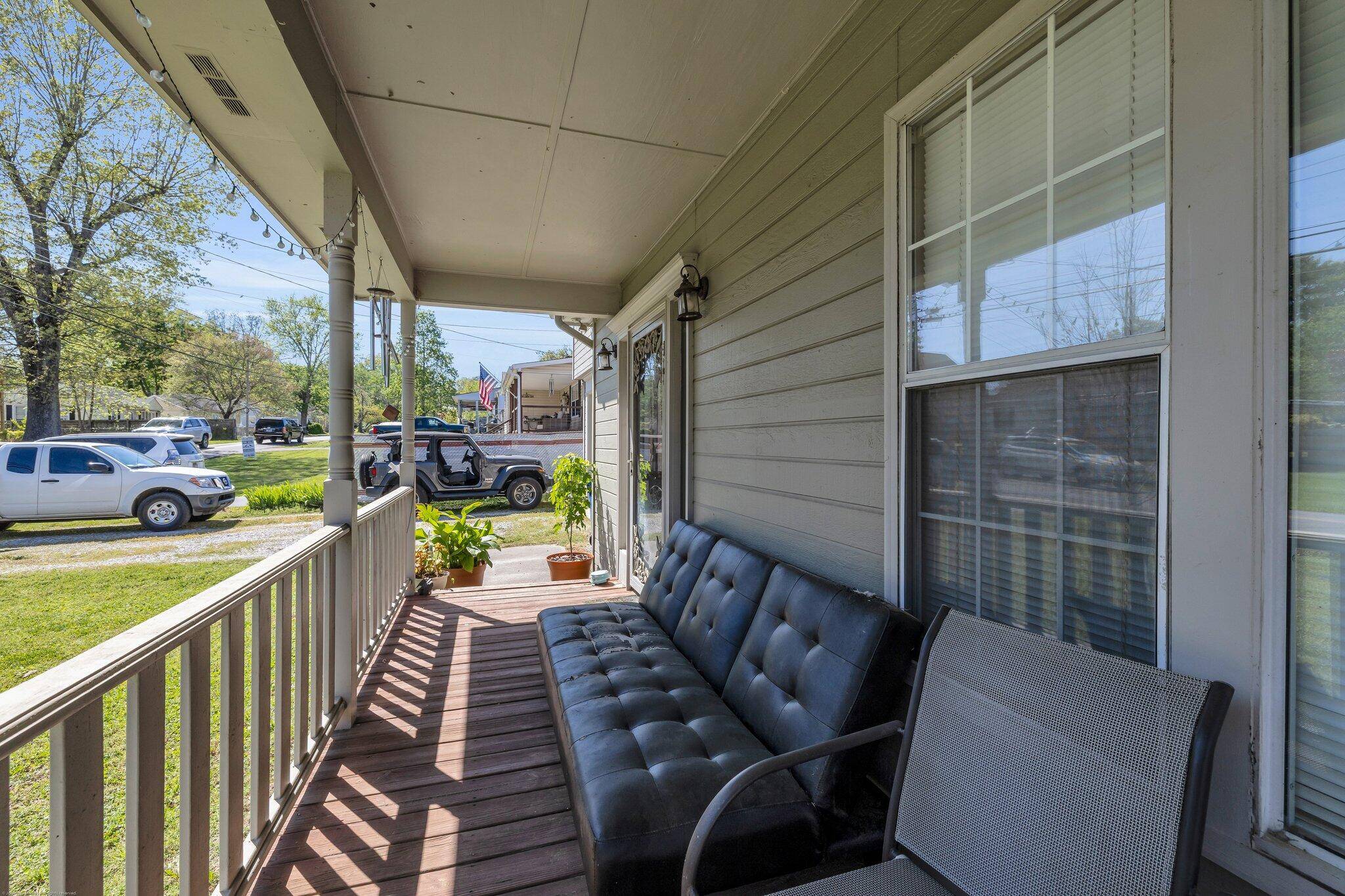 Rossville, GA 30741,64 Warren ST