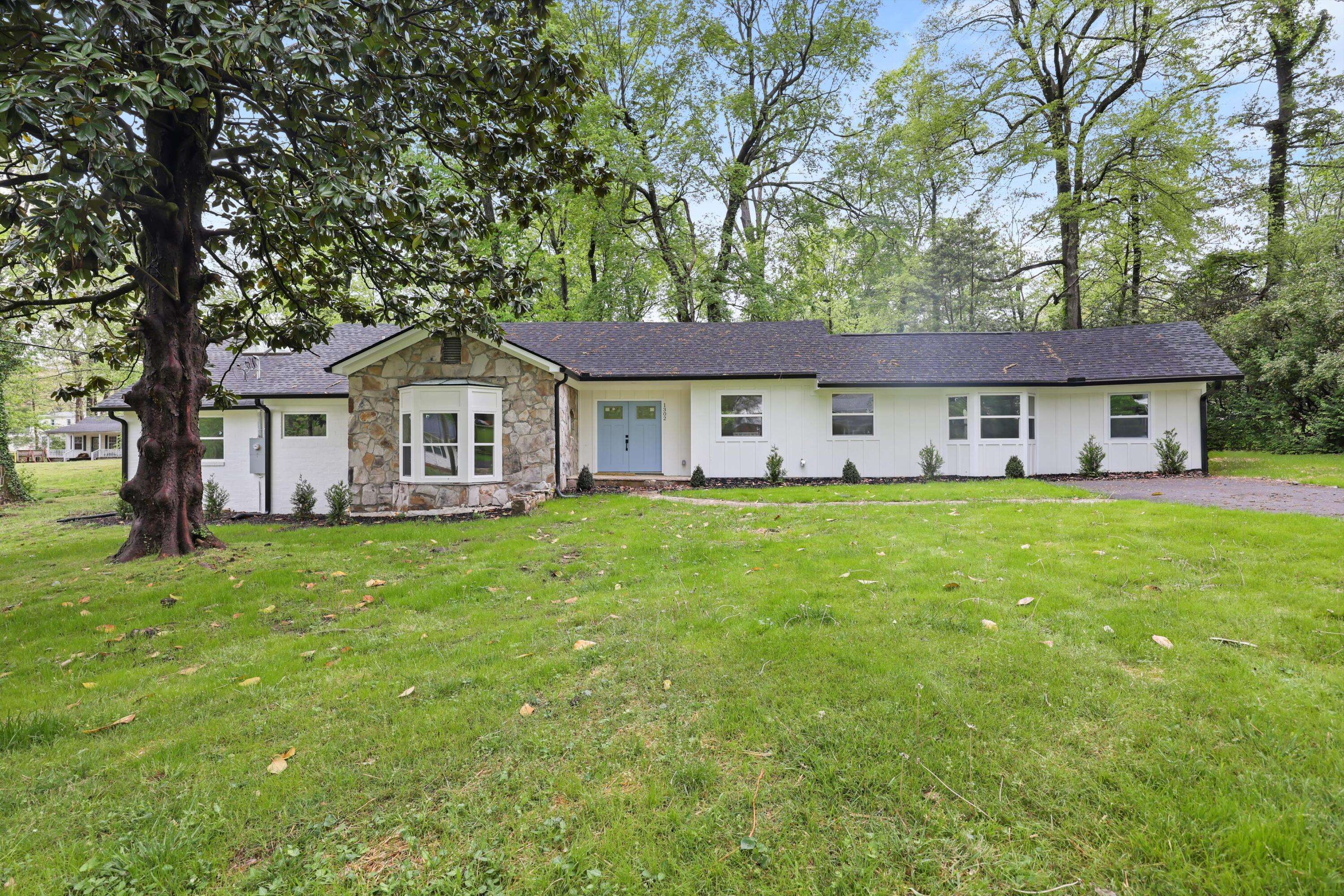 Lookout Mountain, GA 30750,1302 Peter Pan RD