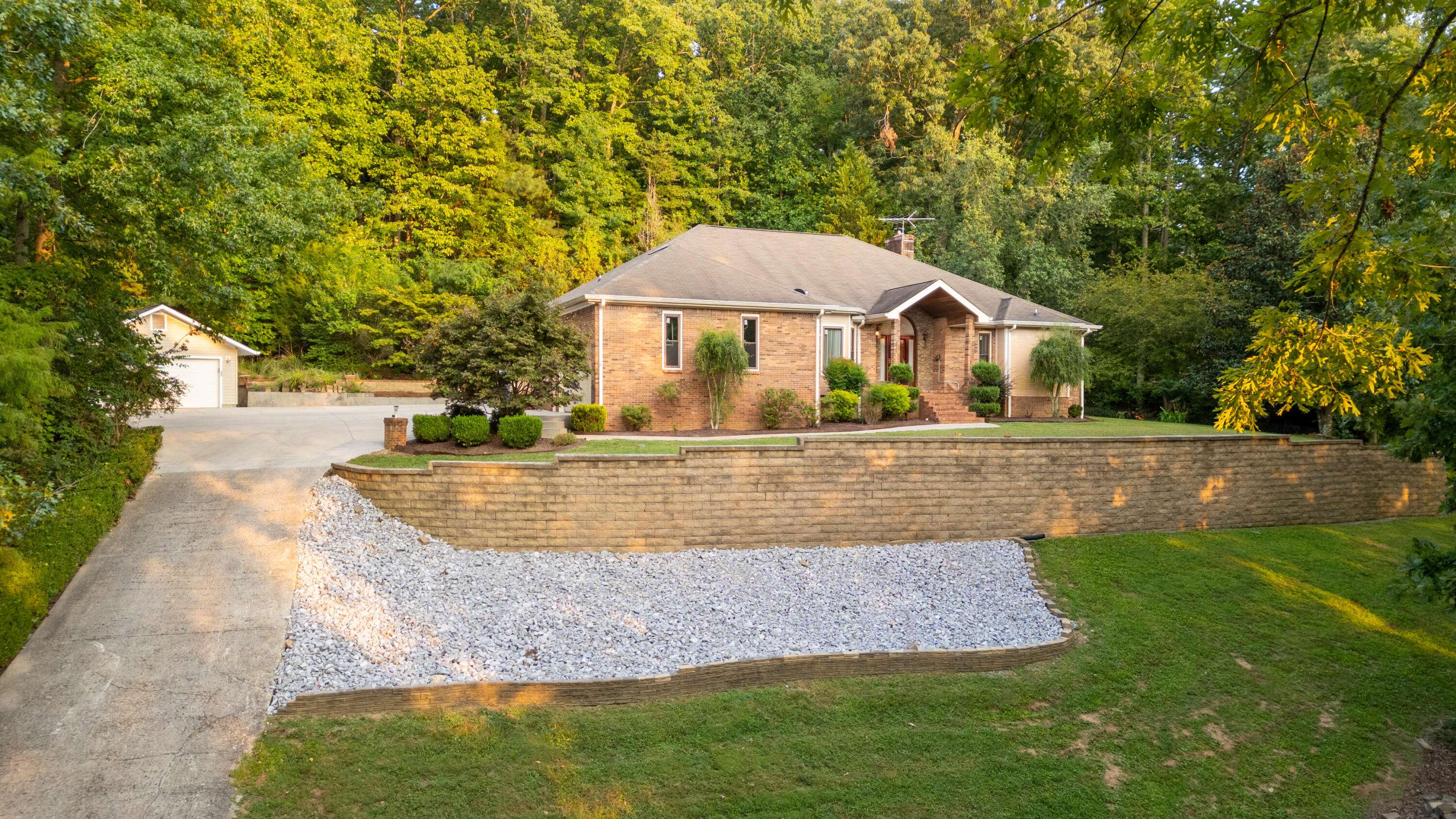 Apison, TN 37302,4418 Mcdonald RD