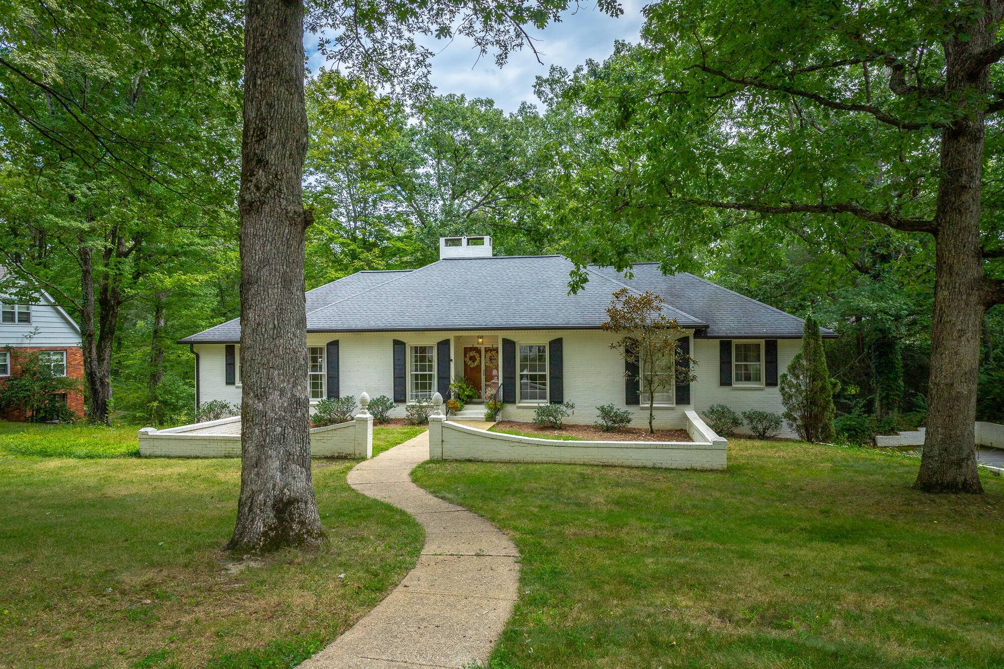Signal Mountain, TN 37377,1102 Havenwood DR
