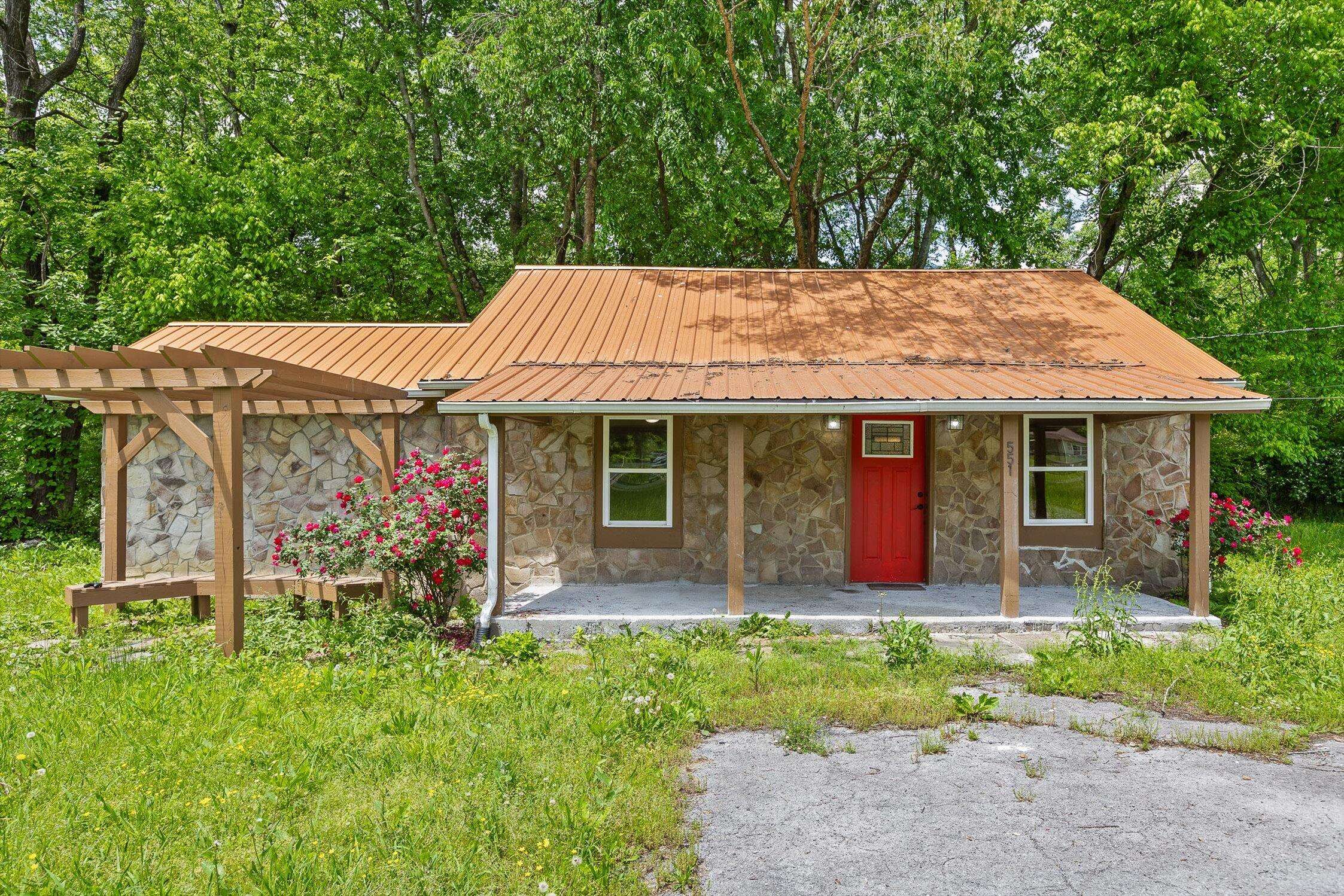 Whitwell, TN 37397,551 Main ST