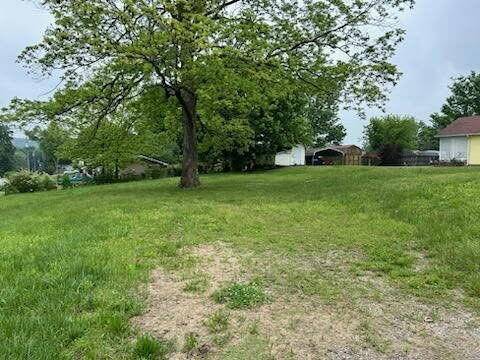 Soddy Daisy, TN 37379,9212 Dayton PIKE