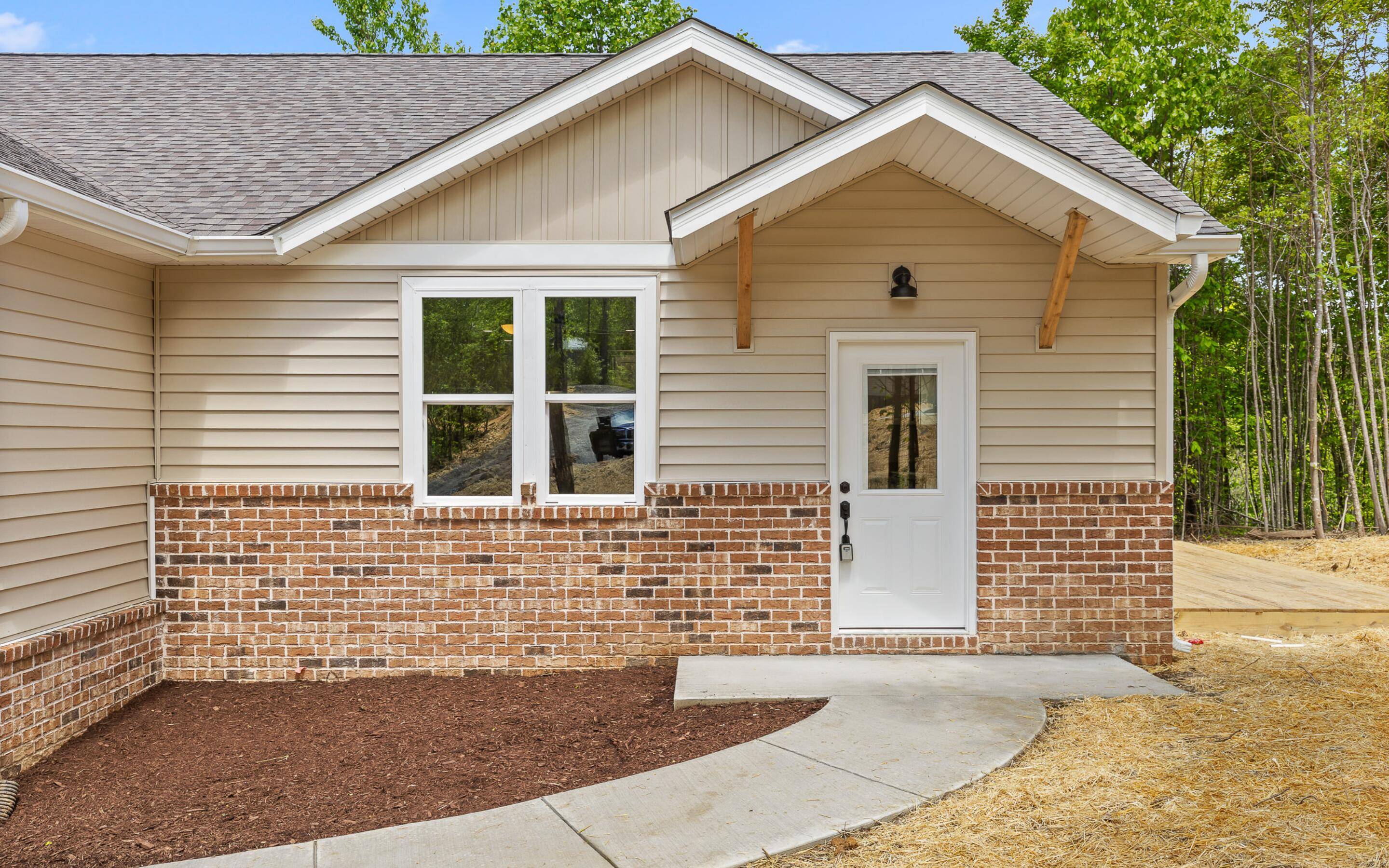 Signal Mountain, TN 37377,226 Grayson WAY