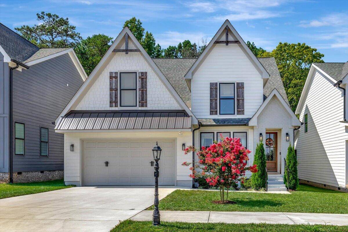 Ooltewah, TN 37363,4129 Barnsley LOOP