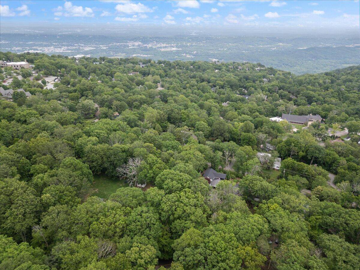 Lookout Mountain, TN 37350,307 Park RD
