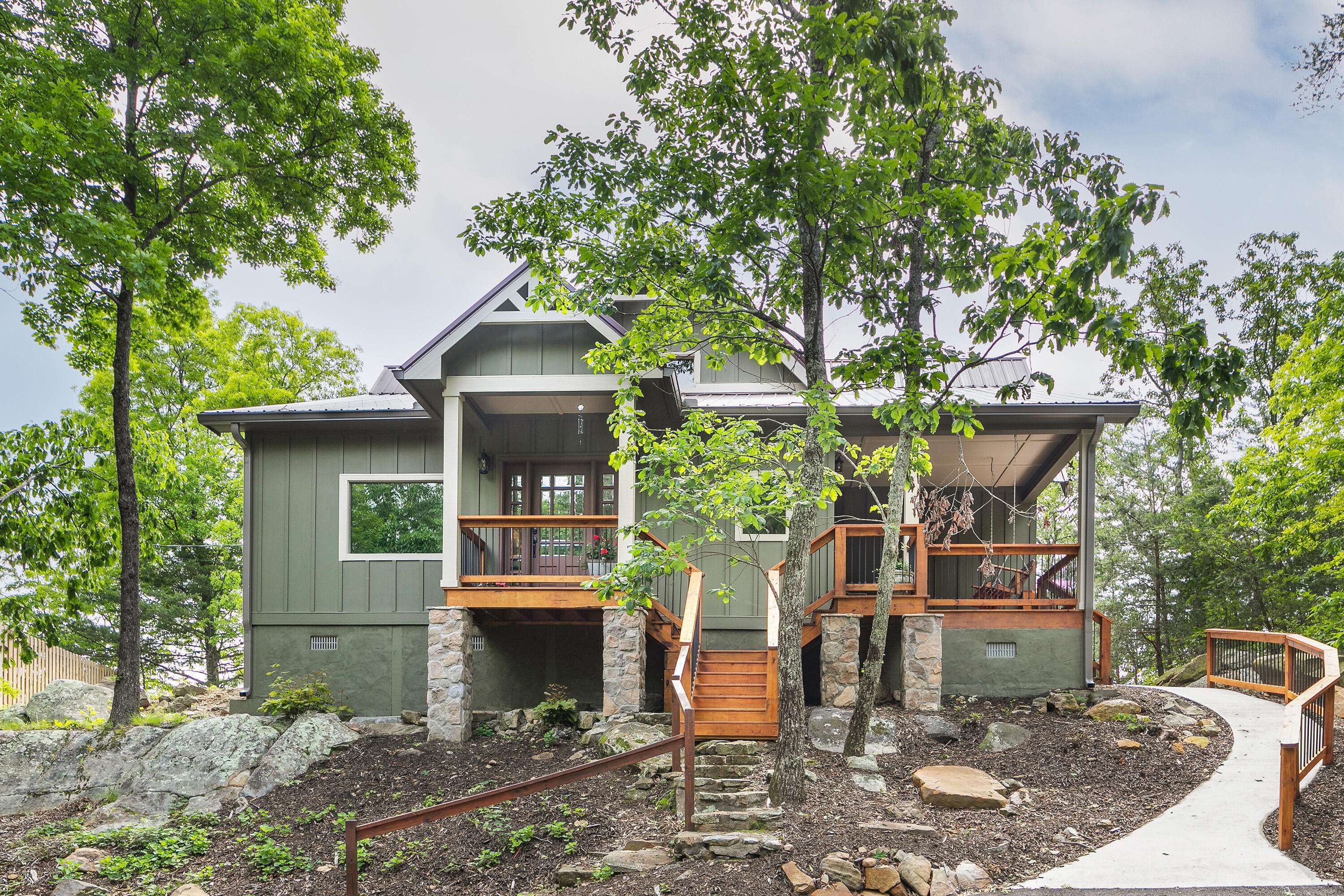 Rising Fawn, GA 30738,572 Rock Bluff RD